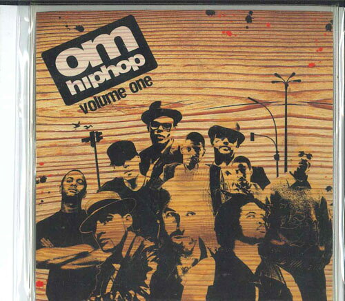 ・アーティスト Various ・タイトル Om Hiphop Volume 1 ・レーベル・型番 OM HIPHOP NONE ・フォーマット CD ・コンディション(盤) 良い (VG+) ・コンディション(ジャケット) 良い (VG+) ・コンディション(帯) オビなし ・特記事項 【プロモ盤】 【紙ジャケット】 【Promotion Only】 サンプル画像です。実際の商品の画像ではありません 商品写真はバーコード/カタログ番号に対応したサンプル画像ですので、お送りする商品の画像ではありません。帯やライナーなどの付属品は、特記事項に記載されている場合のみ含まれます。プロモやカラーレコードなどの仕様についても、該当する場合のみ特記事項に記載しています。 【ご購入前に必ずご確認ください】 ・本店サイト(www.recordcity.jp)とは価格、送料が違います ・本店サイト、その他支店のオーダーとは同梱発送できません ・注文確定後に別の注文を頂いた場合、注文同士の同梱は致しかねます。 ・別倉庫から発送しているため、店頭受け渡しは対応しておりません ・一部商品は他の通販サイトでも販売しているため、ご注文のタイミングによっては商品のご用意ができない場合がございます。 ・土日祝日はお休みです 金曜・祝前日9時以降のご連絡またはご入金は、返答または発送が週明け・祝日明けに順次対応となります。 ・ご購入後のキャンセル不可 ご購入後のキャンセルはいかなる理由においてもお受けできません。ご了承の上、ご購入くださいませ。 ・日本郵便(ゆうパック/ゆうメール)によるお届けになります。 ・中古品であることをご理解ください 当ストアでは中古商品を主に販売しております。中古品であることをご理解の上ご購入ください。また、一部商品はRecordCityオンラインストアで試聴可能です。 ・返品について お客様のご都合による返品は一切承っておりません。 表記の内容と実際の商品に相違がある場合、また針飛び等で返品・返金をご希望される場合は、商品の到着後1週間以内にご連絡ください。商品の返送をこちらで確認後、キャンセル・返金を行います。 コンディションVG以下の商品は返品できません。プレイに影響のない表面のこすれ傷、プレス起因のノイズ盤は返品の対象外です。 【コンディション表記】 ・ほぼ新品(M-)(Like New) 完全な新品。未使用。当店ではほぼ使用しません ・非常に良い(EX)(Excellent) 中古盤として美品な状態。わずかな経年を感じるものの傷みを感じさせない、当店基準で最高の状態 ・良い(VG+)(Very Good Plus) 丁寧に扱われた中古品で、軽い使用感がみられる。 ・可(VG)(Acceptable) 使い込まれた中古品で、「良い」よりもさらに使用感がみられる。 ・悪い(VG-)(Bad) 状態が悪いアイテム。使用の保障はなく、再生不可、針飛び、目立つノイズがあるかもしれない。状態によるクレーム不可。返品不可。 ・非常に悪い(G)(Very Bad) 「悪い」よりさらに状態が悪いアイテム。使用の保障はなく、再生不可、針飛び、目立つノイズがあるかもしれない。状態によるクレーム不可。返品不可。 ・ジャンク(Fair)(Junk/Fair) 割れている、反っている、水ダメージがある、カビ、ジャケットが分離している、ひどい書き込み、ひどい擦れなど最低の状態。使用の保障はなく、再生不可、針飛び、目立つノイズがあるかもしれない。状態によるクレーム不可。返品不可。 ・ジャンク(Poor)(Junk/Poor) 割れている、反っている、水ダメージがある、カビ、ジャケットが分離している、ひどい書き込み、ひどい擦れなど最低の状態。使用の保障はなく、再生不可、針飛び、目立つノイズがあるかもしれない。状態によるクレーム不可。返品不可。