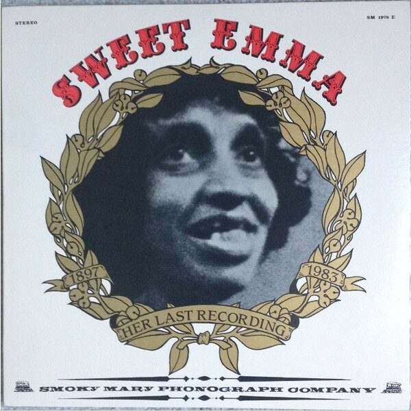 ・アーティスト Sweet Emma ・タイトル Her Last Recording ・レーベル・型番 Smoky Mary Phonograph Company SM1978E ・フォーマット LPレコード ・コンディション(盤) 良い (VG+) ・コンディション(ジャケット) 良い (VG+) ・コンディション(帯) オビなし ・特記事項 サンプル画像です。実際の商品の画像ではありません 商品写真はバーコード/カタログ番号に対応したサンプル画像ですので、お送りする商品の画像ではありません。帯やライナーなどの付属品は、特記事項に記載されている場合のみ含まれます。プロモやカラーレコードなどの仕様についても、該当する場合のみ特記事項に記載しています。 【ご購入前に必ずご確認ください】 ・本店サイト(www.recordcity.jp)とは価格、送料が違います ・本店サイト、その他支店のオーダーとは同梱発送できません ・注文確定後に別の注文を頂いた場合、注文同士の同梱は致しかねます。 ・別倉庫から発送しているため、店頭受け渡しは対応しておりません ・一部商品は他の通販サイトでも販売しているため、ご注文のタイミングによっては商品のご用意ができない場合がございます。 ・土日祝日はお休みです 金曜・祝前日9時以降のご連絡またはご入金は、返答または発送が週明け・祝日明けに順次対応となります。 ・ご購入後のキャンセル不可 ご購入後のキャンセルはいかなる理由においてもお受けできません。ご了承の上、ご購入くださいませ。 ・日本郵便(ゆうパック/ゆうメール)によるお届けになります。 ・中古品であることをご理解ください 当ストアでは中古商品を主に販売しております。中古品であることをご理解の上ご購入ください。また、一部商品はRecordCityオンラインストアで試聴可能です。 ・返品について お客様のご都合による返品は一切承っておりません。 表記の内容と実際の商品に相違がある場合、また針飛び等で返品・返金をご希望される場合は、商品の到着後1週間以内にご連絡ください。商品の返送をこちらで確認後、キャンセル・返金を行います。 コンディションVG以下の商品は返品できません。プレイに影響のない表面のこすれ傷、プレス起因のノイズ盤は返品の対象外です。 【コンディション表記】 ・ほぼ新品(M-)(Like New) 完全な新品。未使用。当店ではほぼ使用しません ・非常に良い(EX)(Excellent) 中古盤として美品な状態。わずかな経年を感じるものの傷みを感じさせない、当店基準で最高の状態 ・良い(VG+)(Very Good Plus) 丁寧に扱われた中古品で、軽い使用感がみられる。 ・可(VG)(Acceptable) 使い込まれた中古品で、「良い」よりもさらに使用感がみられる。 ・悪い(VG-)(Bad) 状態が悪いアイテム。使用の保障はなく、再生不可、針飛び、目立つノイズがあるかもしれない。状態によるクレーム不可。返品不可。 ・非常に悪い(G)(Very Bad) 「悪い」よりさらに状態が悪いアイテム。使用の保障はなく、再生不可、針飛び、目立つノイズがあるかもしれない。状態によるクレーム不可。返品不可。 ・ジャンク(Fair)(Junk/Fair) 割れている、反っている、水ダメージがある、カビ、ジャケットが分離している、ひどい書き込み、ひどい擦れなど最低の状態。使用の保障はなく、再生不可、針飛び、目立つノイズがあるかもしれない。状態によるクレーム不可。返品不可。 ・ジャンク(Poor)(Junk/Poor) 割れている、反っている、水ダメージがある、カビ、ジャケットが分離している、ひどい書き込み、ひどい擦れなど最低の状態。使用の保障はなく、再生不可、針飛び、目立つノイズがあるかもしれない。状態によるクレーム不可。返品不可。