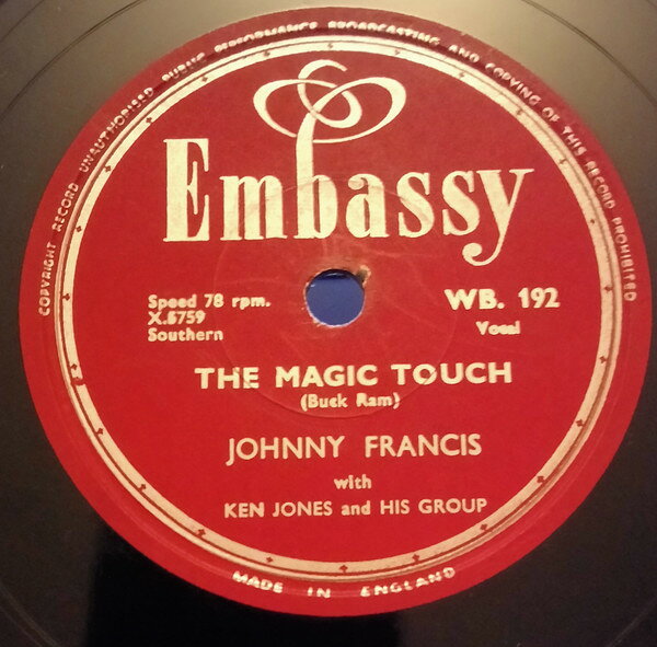 ・アーティスト Johnny Francis, Ken Jones & His Group / Winnie The Whistler, Ken Jones & His Group ・タイトル The Magic Touch / The Happy Whistler ・レーベル・型番 EMBASSY WB192 ・フォーマット 78回転SP盤レコード ・コンディション(盤) 良い (VG+) ・コンディション(ジャケット) 良い (VG+) ・コンディション(帯) オビなし ・特記事項 【※再生コンディションによる返品不可】 サンプル画像です。実際の商品の画像ではありません 商品写真はバーコード/カタログ番号に対応したサンプル画像ですので、お送りする商品の画像ではありません。帯やライナーなどの付属品は、特記事項に記載されている場合のみ含まれます。プロモやカラーレコードなどの仕様についても、該当する場合のみ特記事項に記載しています。 【ご購入前に必ずご確認ください】 ・本店サイト(www.recordcity.jp)とは価格、送料が違います ・本店サイト、その他支店のオーダーとは同梱発送できません ・注文確定後に別の注文を頂いた場合、注文同士の同梱は致しかねます。 ・別倉庫から発送しているため、店頭受け渡しは対応しておりません ・一部商品は他の通販サイトでも販売しているため、ご注文のタイミングによっては商品のご用意ができない場合がございます。 ・土日祝日はお休みです 金曜・祝前日9時以降のご連絡またはご入金は、返答または発送が週明け・祝日明けに順次対応となります。 ・ご購入後のキャンセル不可 ご購入後のキャンセルはいかなる理由においてもお受けできません。ご了承の上、ご購入くださいませ。 ・日本郵便(ゆうパック/ゆうメール)によるお届けになります。 ・中古品であることをご理解ください 当ストアでは中古商品を主に販売しております。中古品であることをご理解の上ご購入ください。また、一部商品はRecordCityオンラインストアで試聴可能です。 ・返品について お客様のご都合による返品は一切承っておりません。 表記の内容と実際の商品に相違がある場合、また針飛び等で返品・返金をご希望される場合は、商品の到着後1週間以内にご連絡ください。商品の返送をこちらで確認後、キャンセル・返金を行います。 コンディションVG以下の商品は返品できません。プレイに影響のない表面のこすれ傷、プレス起因のノイズ盤は返品の対象外です。 【コンディション表記】 ・ほぼ新品(M-)(Like New) 完全な新品。未使用。当店ではほぼ使用しません ・非常に良い(EX)(Excellent) 中古盤として美品な状態。わずかな経年を感じるものの傷みを感じさせない、当店基準で最高の状態 ・良い(VG+)(Very Good Plus) 丁寧に扱われた中古品で、軽い使用感がみられる。 ・可(VG)(Acceptable) 使い込まれた中古品で、「良い」よりもさらに使用感がみられる。 ・悪い(VG-)(Bad) 状態が悪いアイテム。使用の保障はなく、再生不可、針飛び、目立つノイズがあるかもしれない。状態によるクレーム不可。返品不可。 ・非常に悪い(G)(Very Bad) 「悪い」よりさらに状態が悪いアイテム。使用の保障はなく、再生不可、針飛び、目立つノイズがあるかもしれない。状態によるクレーム不可。返品不可。 ・ジャンク(Fair)(Junk/Fair) 割れている、反っている、水ダメージがある、カビ、ジャケットが分離している、ひどい書き込み、ひどい擦れなど最低の状態。使用の保障はなく、再生不可、針飛び、目立つノイズがあるかもしれない。状態によるクレーム不可。返品不可。 ・ジャンク(Poor)(Junk/Poor) 割れている、反っている、水ダメージがある、カビ、ジャケットが分離している、ひどい書き込み、ひどい擦れなど最低の状態。使用の保障はなく、再生不可、針飛び、目立つノイズがあるかもしれない。状態によるクレーム不可。返品不可。