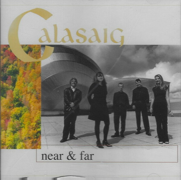 ・アーティスト Calasaig ・タイトル Near & Far ・レーベル・型番 Lazy Mist Records R2CD2004 ・フォーマット CD ・コンディション(盤) ほぼ新品 (M-) ・コンディション(ジャケット) ・コンディション(帯) オビなし ・特記事項 【未開封】 サンプル画像です。実際の商品の画像ではありません 商品写真はバーコード/カタログ番号に対応したサンプル画像ですので、お送りする商品の画像ではありません。帯やライナーなどの付属品は、特記事項に記載されている場合のみ含まれます。プロモやカラーレコードなどの仕様についても、該当する場合のみ特記事項に記載しています。 【ご購入前に必ずご確認ください】 ・本店サイト(www.recordcity.jp)とは価格、送料が違います ・本店サイト、その他支店のオーダーとは同梱発送できません ・注文確定後に別の注文を頂いた場合、注文同士の同梱は致しかねます。 ・別倉庫から発送しているため、店頭受け渡しは対応しておりません ・一部商品は他の通販サイトでも販売しているため、ご注文のタイミングによっては商品のご用意ができない場合がございます。 ・土日祝日はお休みです 金曜・祝前日9時以降のご連絡またはご入金は、返答または発送が週明け・祝日明けに順次対応となります。 ・ご購入後のキャンセル不可 ご購入後のキャンセルはいかなる理由においてもお受けできません。ご了承の上、ご購入くださいませ。 ・日本郵便(ゆうパック/ゆうメール)によるお届けになります。 ・中古品であることをご理解ください 当ストアでは中古商品を主に販売しております。中古品であることをご理解の上ご購入ください。また、一部商品はRecordCityオンラインストアで試聴可能です。 ・返品について お客様のご都合による返品は一切承っておりません。 表記の内容と実際の商品に相違がある場合、また針飛び等で返品・返金をご希望される場合は、商品の到着後1週間以内にご連絡ください。商品の返送をこちらで確認後、キャンセル・返金を行います。 コンディションVG以下の商品は返品できません。プレイに影響のない表面のこすれ傷、プレス起因のノイズ盤は返品の対象外です。 【コンディション表記】 ・ほぼ新品(M-)(Like New) 完全な新品。未使用。当店ではほぼ使用しません ・非常に良い(EX)(Excellent) 中古盤として美品な状態。わずかな経年を感じるものの傷みを感じさせない、当店基準で最高の状態 ・良い(VG+)(Very Good Plus) 丁寧に扱われた中古品で、軽い使用感がみられる。 ・可(VG)(Acceptable) 使い込まれた中古品で、「良い」よりもさらに使用感がみられる。 ・悪い(VG-)(Bad) 状態が悪いアイテム。使用の保障はなく、再生不可、針飛び、目立つノイズがあるかもしれない。状態によるクレーム不可。返品不可。 ・非常に悪い(G)(Very Bad) 「悪い」よりさらに状態が悪いアイテム。使用の保障はなく、再生不可、針飛び、目立つノイズがあるかもしれない。状態によるクレーム不可。返品不可。 ・ジャンク(Fair)(Junk/Fair) 割れている、反っている、水ダメージがある、カビ、ジャケットが分離している、ひどい書き込み、ひどい擦れなど最低の状態。使用の保障はなく、再生不可、針飛び、目立つノイズがあるかもしれない。状態によるクレーム不可。返品不可。 ・ジャンク(Poor)(Junk/Poor) 割れている、反っている、水ダメージがある、カビ、ジャケットが分離している、ひどい書き込み、ひどい擦れなど最低の状態。使用の保障はなく、再生不可、針飛び、目立つノイズがあるかもしれない。状態によるクレーム不可。返品不可。
