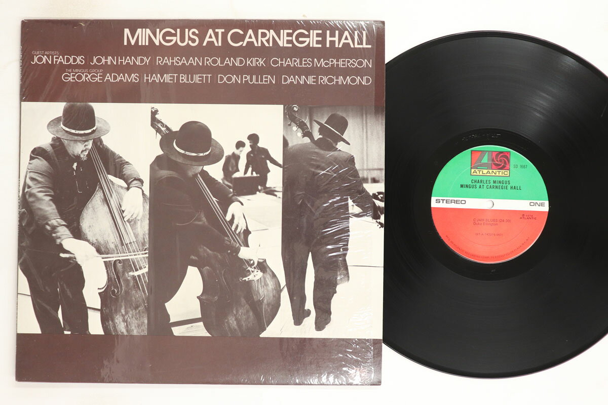 ・アーティスト Charles Mingus ・タイトル Mingus At Carnegie Hall ・レーベル・型番 ATLANTIC SD1667 ・フォーマット LPレコード ・コンディション(盤) 良い (VG+) ・コンディション(ジャケット) 良い (VG+) ・コンディション(帯) オビなし ・特記事項 【シュリンク残し】【盤に目立った跡】 実際に発送される商品の画像です 【ご購入前に必ずご確認ください】 ・本店サイト(www.recordcity.jp)とは価格、送料が違います ・本店サイト、その他支店のオーダーとは同梱発送できません ・注文確定後に別の注文を頂いた場合、注文同士の同梱は致しかねます。 ・別倉庫から発送しているため、店頭受け渡しは対応しておりません ・一部商品は他の通販サイトでも販売しているため、ご注文のタイミングによっては商品のご用意ができない場合がございます。 ・土日祝日はお休みです 金曜・祝前日9時以降のご連絡またはご入金は、返答または発送が週明け・祝日明けに順次対応となります。 ・ご購入後のキャンセル不可 ご購入後のキャンセルはいかなる理由においてもお受けできません。ご了承の上、ご購入くださいませ。 ・日本郵便(ゆうパック/ゆうメール)によるお届けになります。 ・中古品であることをご理解ください 当ストアでは中古商品を主に販売しております。中古品であることをご理解の上ご購入ください。また、一部商品はRecordCityオンラインストアで試聴可能です。 ・返品について お客様のご都合による返品は一切承っておりません。 表記の内容と実際の商品に相違がある場合、また針飛び等で返品・返金をご希望される場合は、商品の到着後1週間以内にご連絡ください。商品の返送をこちらで確認後、キャンセル・返金を行います。 コンディションVG以下の商品は返品できません。プレイに影響のない表面のこすれ傷、プレス起因のノイズ盤は返品の対象外です。 【コンディション表記】 ・ほぼ新品(M-)(Like New) 完全な新品。未使用。当店ではほぼ使用しません ・非常に良い(EX)(Excellent) 中古盤として美品な状態。わずかな経年を感じるものの傷みを感じさせない、当店基準で最高の状態 ・良い(VG+)(Very Good Plus) 丁寧に扱われた中古品で、軽い使用感がみられる。 ・可(VG)(Acceptable) 使い込まれた中古品で、「良い」よりもさらに使用感がみられる。 ・悪い(VG-)(Bad) 状態が悪いアイテム。使用の保障はなく、再生不可、針飛び、目立つノイズがあるかもしれない。状態によるクレーム不可。返品不可。 ・非常に悪い(G)(Very Bad) 「悪い」よりさらに状態が悪いアイテム。使用の保障はなく、再生不可、針飛び、目立つノイズがあるかもしれない。状態によるクレーム不可。返品不可。 ・ジャンク(Fair)(Junk/Fair) 割れている、反っている、水ダメージがある、カビ、ジャケットが分離している、ひどい書き込み、ひどい擦れなど最低の状態。使用の保障はなく、再生不可、針飛び、目立つノイズがあるかもしれない。状態によるクレーム不可。返品不可。 ・ジャンク(Poor)(Junk/Poor) 割れている、反っている、水ダメージがある、カビ、ジャケットが分離している、ひどい書き込み、ひどい擦れなど最低の状態。使用の保障はなく、再生不可、針飛び、目立つノイズがあるかもしれない。状態によるクレーム不可。返品不可。