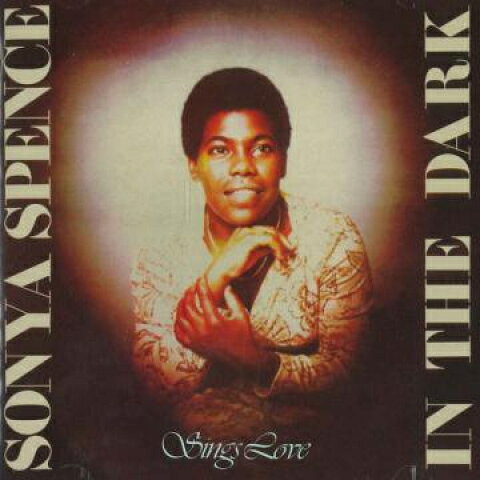 ・アーティスト Sonya Spence ・タイトル In The Dark/Sings Love (2CD) ・レーベル・型番 Doctor Bird UK DBCDD048 ・フォーマット CD ・コンディション(盤) 新品 (M) ・コンディション(ジャケット) ・コンディション(帯) オビなし ・特記事項 サンプル画像です。実際の商品の画像ではありません 商品写真はバーコード/カタログ番号に対応したサンプル画像ですので、お送りする商品の画像ではありません。帯やライナーなどの付属品は、特記事項に記載されている場合のみ含まれます。プロモやカラーレコードなどの仕様についても、該当する場合のみ特記事項に記載しています。 【ご購入前に必ずご確認ください】 ・本店サイト(www.recordcity.jp)とは価格、送料が違います ・本店サイト、その他支店のオーダーとは同梱発送できません ・注文確定後に別の注文を頂いた場合、注文同士の同梱は致しかねます。 ・別倉庫から発送しているため、店頭受け渡しは対応しておりません ・一部商品は他の通販サイトでも販売しているため、ご注文のタイミングによっては商品のご用意ができない場合がございます。 ・土日祝日はお休みです 金曜・祝前日9時以降のご連絡またはご入金は、返答または発送が週明け・祝日明けに順次対応となります。 ・ご購入後のキャンセル不可 ご購入後のキャンセルはいかなる理由においてもお受けできません。ご了承の上、ご購入くださいませ。 ・日本郵便(ゆうパック/ゆうメール)によるお届けになります。 ・中古品であることをご理解ください 当ストアでは中古商品を主に販売しております。中古品であることをご理解の上ご購入ください。また、一部商品はRecordCityオンラインストアで試聴可能です。 ・返品について お客様のご都合による返品は一切承っておりません。 表記の内容と実際の商品に相違がある場合、また針飛び等で返品・返金をご希望される場合は、商品の到着後1週間以内にご連絡ください。商品の返送をこちらで確認後、キャンセル・返金を行います。 コンディションVG以下の商品は返品できません。プレイに影響のない表面のこすれ傷、プレス起因のノイズ盤は返品の対象外です。 【コンディション表記】 ・ほぼ新品(M-)(Like New) 完全な新品。未使用。当店ではほぼ使用しません ・非常に良い(EX)(Excellent) 中古盤として美品な状態。わずかな経年を感じるものの傷みを感じさせない、当店基準で最高の状態 ・良い(VG+)(Very Good Plus) 丁寧に扱われた中古品で、軽い使用感がみられる。 ・可(VG)(Acceptable) 使い込まれた中古品で、「良い」よりもさらに使用感がみられる。 ・悪い(VG-)(Bad) 状態が悪いアイテム。使用の保障はなく、再生不可、針飛び、目立つノイズがあるかもしれない。状態によるクレーム不可。返品不可。 ・非常に悪い(G)(Very Bad) 「悪い」よりさらに状態が悪いアイテム。使用の保障はなく、再生不可、針飛び、目立つノイズがあるかもしれない。状態によるクレーム不可。返品不可。 ・ジャンク(Fair)(Junk/Fair) 割れている、反っている、水ダメージがある、カビ、ジャケットが分離している、ひどい書き込み、ひどい擦れなど最低の状態。使用の保障はなく、再生不可、針飛び、目立つノイズがあるかもしれない。状態によるクレーム不可。返品不可。 ・ジャンク(Poor)(Junk/Poor) 割れている、反っている、水ダメージがある、カビ、ジャケットが分離している、ひどい書き込み、ひどい擦れなど最低の状態。使用の保障はなく、再生不可、針飛び、目立つノイズがあるかもしれない。状態によるクレーム不可。返品不可。