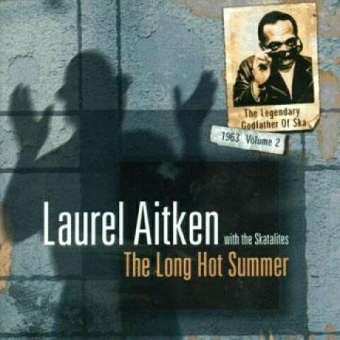 ・アーティスト Laurel Aitken ・タイトル Legendary Godfather Of Ska Volume 2: Long Hot summer 1963 (with Skatalites) ・レーベル・型番 Grover GROCD025 ・フォーマット CD ・コンディション(盤) 新品 (M) ・コンディション(ジャケット) 新品 (M) ・コンディション(帯) オビなし ・特記事項 【未開封】 サンプル画像です。実際の商品の画像ではありません 商品写真はバーコード/カタログ番号に対応したサンプル画像ですので、お送りする商品の画像ではありません。帯やライナーなどの付属品は、特記事項に記載されている場合のみ含まれます。プロモやカラーレコードなどの仕様についても、該当する場合のみ特記事項に記載しています。 【ご購入前に必ずご確認ください】 ・本店サイト(www.recordcity.jp)とは価格、送料が違います ・本店サイト、その他支店のオーダーとは同梱発送できません ・注文確定後に別の注文を頂いた場合、注文同士の同梱は致しかねます。 ・別倉庫から発送しているため、店頭受け渡しは対応しておりません ・一部商品は他の通販サイトでも販売しているため、ご注文のタイミングによっては商品のご用意ができない場合がございます。 ・土日祝日はお休みです 金曜・祝前日9時以降のご連絡またはご入金は、返答または発送が週明け・祝日明けに順次対応となります。 ・ご購入後のキャンセル不可 ご購入後のキャンセルはいかなる理由においてもお受けできません。ご了承の上、ご購入くださいませ。 ・日本郵便(ゆうパック/ゆうメール)によるお届けになります。 ・中古品であることをご理解ください 当ストアでは中古商品を主に販売しております。中古品であることをご理解の上ご購入ください。また、一部商品はRecordCityオンラインストアで試聴可能です。 ・返品について お客様のご都合による返品は一切承っておりません。 表記の内容と実際の商品に相違がある場合、また針飛び等で返品・返金をご希望される場合は、商品の到着後1週間以内にご連絡ください。商品の返送をこちらで確認後、キャンセル・返金を行います。 コンディションVG以下の商品は返品できません。プレイに影響のない表面のこすれ傷、プレス起因のノイズ盤は返品の対象外です。 【コンディション表記】 ・ほぼ新品(M-)(Like New) 完全な新品。未使用。当店ではほぼ使用しません ・非常に良い(EX)(Excellent) 中古盤として美品な状態。わずかな経年を感じるものの傷みを感じさせない、当店基準で最高の状態 ・良い(VG+)(Very Good Plus) 丁寧に扱われた中古品で、軽い使用感がみられる。 ・可(VG)(Acceptable) 使い込まれた中古品で、「良い」よりもさらに使用感がみられる。 ・悪い(VG-)(Bad) 状態が悪いアイテム。使用の保障はなく、再生不可、針飛び、目立つノイズがあるかもしれない。状態によるクレーム不可。返品不可。 ・非常に悪い(G)(Very Bad) 「悪い」よりさらに状態が悪いアイテム。使用の保障はなく、再生不可、針飛び、目立つノイズがあるかもしれない。状態によるクレーム不可。返品不可。 ・ジャンク(Fair)(Junk/Fair) 割れている、反っている、水ダメージがある、カビ、ジャケットが分離している、ひどい書き込み、ひどい擦れなど最低の状態。使用の保障はなく、再生不可、針飛び、目立つノイズがあるかもしれない。状態によるクレーム不可。返品不可。 ・ジャンク(Poor)(Junk/Poor) 割れている、反っている、水ダメージがある、カビ、ジャケットが分離している、ひどい書き込み、ひどい擦れなど最低の状態。使用の保障はなく、再生不可、針飛び、目立つノイズがあるかもしれない。状態によるクレーム不可。返品不可。