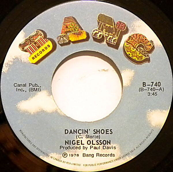 ・アーティスト Nigel Olsson ・タイトル Dancin' Shoes ・レーベル・型番 Bang Records B740 ・フォーマット 7インチレコード ・コンディション(盤) 良い (VG+) ・コンディション(ジャケット) カバーなし ・コンディション(帯) オビなし ・特記事項 【カンパニースリーブ】【盤汚れ】【盤に薄い跡】 サンプル画像です。実際の商品の画像ではありません 商品写真はバーコード/カタログ番号に対応したサンプル画像ですので、お送りする商品の画像ではありません。帯やライナーなどの付属品は、特記事項に記載されている場合のみ含まれます。プロモやカラーレコードなどの仕様についても、該当する場合のみ特記事項に記載しています。 【ご購入前に必ずご確認ください】 ・本店サイト(www.recordcity.jp)とは価格、送料が違います ・本店サイト、その他支店のオーダーとは同梱発送できません ・注文確定後に別の注文を頂いた場合、注文同士の同梱は致しかねます。 ・別倉庫から発送しているため、店頭受け渡しは対応しておりません ・一部商品は他の通販サイトでも販売しているため、ご注文のタイミングによっては商品のご用意ができない場合がございます。 ・土日祝日はお休みです 金曜・祝前日9時以降のご連絡またはご入金は、返答または発送が週明け・祝日明けに順次対応となります。 ・ご購入後のキャンセル不可 ご購入後のキャンセルはいかなる理由においてもお受けできません。ご了承の上、ご購入くださいませ。 ・日本郵便(ゆうパック/ゆうメール)によるお届けになります。 ・中古品であることをご理解ください 当ストアでは中古商品を主に販売しております。中古品であることをご理解の上ご購入ください。また、一部商品はRecordCityオンラインストアで試聴可能です。 ・返品について お客様のご都合による返品は一切承っておりません。 表記の内容と実際の商品に相違がある場合、また針飛び等で返品・返金をご希望される場合は、商品の到着後1週間以内にご連絡ください。商品の返送をこちらで確認後、キャンセル・返金を行います。 コンディションVG以下の商品は返品できません。プレイに影響のない表面のこすれ傷、プレス起因のノイズ盤は返品の対象外です。 【コンディション表記】 ・ほぼ新品(M-)(Like New) 完全な新品。未使用。当店ではほぼ使用しません ・非常に良い(EX)(Excellent) 中古盤として美品な状態。わずかな経年を感じるものの傷みを感じさせない、当店基準で最高の状態 ・良い(VG+)(Very Good Plus) 丁寧に扱われた中古品で、軽い使用感がみられる。 ・可(VG)(Acceptable) 使い込まれた中古品で、「良い」よりもさらに使用感がみられる。 ・悪い(VG-)(Bad) 状態が悪いアイテム。使用の保障はなく、再生不可、針飛び、目立つノイズがあるかもしれない。状態によるクレーム不可。返品不可。 ・非常に悪い(G)(Very Bad) 「悪い」よりさらに状態が悪いアイテム。使用の保障はなく、再生不可、針飛び、目立つノイズがあるかもしれない。状態によるクレーム不可。返品不可。 ・ジャンク(Fair)(Junk/Fair) 割れている、反っている、水ダメージがある、カビ、ジャケットが分離している、ひどい書き込み、ひどい擦れなど最低の状態。使用の保障はなく、再生不可、針飛び、目立つノイズがあるかもしれない。状態によるクレーム不可。返品不可。 ・ジャンク(Poor)(Junk/Poor) 割れている、反っている、水ダメージがある、カビ、ジャケットが分離している、ひどい書き込み、ひどい擦れなど最低の状態。使用の保障はなく、再生不可、針飛び、目立つノイズがあるかもしれない。状態によるクレーム不可。返品不可。