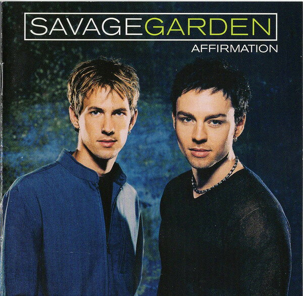 ・アーティスト Savage Garden ・タイトル Affirmation ・レーベル・型番 Columbia CK63711,63711,63711S1 ・フォーマット CD ・コンディション(盤) 非常に良い(EX) ・コンディション(ジャケット) ・コンディション(帯) オビなし ・特記事項 【ハイプステッカー】【ケースヒビ】 サンプル画像です。実際の商品の画像ではありません 商品写真はバーコード/カタログ番号に対応したサンプル画像ですので、お送りする商品の画像ではありません。帯やライナーなどの付属品は、特記事項に記載されている場合のみ含まれます。プロモやカラーレコードなどの仕様についても、該当する場合のみ特記事項に記載しています。 【ご購入前に必ずご確認ください】 ・本店サイト(www.recordcity.jp)とは価格、送料が違います ・本店サイト、その他支店のオーダーとは同梱発送できません ・注文確定後に別の注文を頂いた場合、注文同士の同梱は致しかねます。 ・別倉庫から発送しているため、店頭受け渡しは対応しておりません ・一部商品は他の通販サイトでも販売しているため、ご注文のタイミングによっては商品のご用意ができない場合がございます。 ・土日祝日はお休みです 金曜・祝前日9時以降のご連絡またはご入金は、返答または発送が週明け・祝日明けに順次対応となります。 ・ご購入後のキャンセル不可 ご購入後のキャンセルはいかなる理由においてもお受けできません。ご了承の上、ご購入くださいませ。 ・日本郵便(ゆうパック/ゆうメール)によるお届けになります。 ・中古品であることをご理解ください 当ストアでは中古商品を主に販売しております。中古品であることをご理解の上ご購入ください。また、一部商品はRecordCityオンラインストアで試聴可能です。 ・返品について お客様のご都合による返品は一切承っておりません。 表記の内容と実際の商品に相違がある場合、また針飛び等で返品・返金をご希望される場合は、商品の到着後1週間以内にご連絡ください。商品の返送をこちらで確認後、キャンセル・返金を行います。 コンディションVG以下の商品は返品できません。プレイに影響のない表面のこすれ傷、プレス起因のノイズ盤は返品の対象外です。 【コンディション表記】 ・ほぼ新品(M-)(Like New) 完全な新品。未使用。当店ではほぼ使用しません ・非常に良い(EX)(Excellent) 中古盤として美品な状態。わずかな経年を感じるものの傷みを感じさせない、当店基準で最高の状態 ・良い(VG+)(Very Good Plus) 丁寧に扱われた中古品で、軽い使用感がみられる。 ・可(VG)(Acceptable) 使い込まれた中古品で、「良い」よりもさらに使用感がみられる。 ・悪い(VG-)(Bad) 状態が悪いアイテム。使用の保障はなく、再生不可、針飛び、目立つノイズがあるかもしれない。状態によるクレーム不可。返品不可。 ・非常に悪い(G)(Very Bad) 「悪い」よりさらに状態が悪いアイテム。使用の保障はなく、再生不可、針飛び、目立つノイズがあるかもしれない。状態によるクレーム不可。返品不可。 ・ジャンク(Fair)(Junk/Fair) 割れている、反っている、水ダメージがある、カビ、ジャケットが分離している、ひどい書き込み、ひどい擦れなど最低の状態。使用の保障はなく、再生不可、針飛び、目立つノイズがあるかもしれない。状態によるクレーム不可。返品不可。 ・ジャンク(Poor)(Junk/Poor) 割れている、反っている、水ダメージがある、カビ、ジャケットが分離している、ひどい書き込み、ひどい擦れなど最低の状態。使用の保障はなく、再生不可、針飛び、目立つノイズがあるかもしれない。状態によるクレーム不可。返品不可。