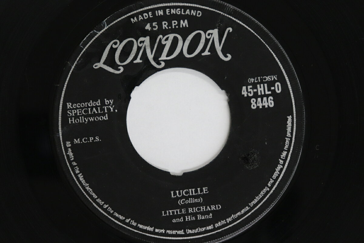 ・アーティスト Little Richard ・タイトル Lucille / Send Me Some Lovin' ・レーベル・型番 LONDON RECORDS 45HLO8446 ・フォーマット 7インチレコード ・コンディション(盤) 可 (VG) ・コンディション(ジャケット) プレインカバー（元ジャケット／カバー無し） ・コンディション(帯) オビなし ・特記事項 【レーベルに染み】【盤に目立った跡】【盤に小さいキズ】【NOC】 実際に発送される商品の画像です 【ご購入前に必ずご確認ください】 ・本店サイト(www.recordcity.jp)とは価格、送料が違います ・本店サイト、その他支店のオーダーとは同梱発送できません ・注文確定後に別の注文を頂いた場合、注文同士の同梱は致しかねます。 ・別倉庫から発送しているため、店頭受け渡しは対応しておりません ・一部商品は他の通販サイトでも販売しているため、ご注文のタイミングによっては商品のご用意ができない場合がございます。 ・土日祝日はお休みです 金曜・祝前日9時以降のご連絡またはご入金は、返答または発送が週明け・祝日明けに順次対応となります。 ・ご購入後のキャンセル不可 ご購入後のキャンセルはいかなる理由においてもお受けできません。ご了承の上、ご購入くださいませ。 ・日本郵便(ゆうパック/ゆうメール)によるお届けになります。 ・中古品であることをご理解ください 当ストアでは中古商品を主に販売しております。中古品であることをご理解の上ご購入ください。また、一部商品はRecordCityオンラインストアで試聴可能です。 ・返品について お客様のご都合による返品は一切承っておりません。 表記の内容と実際の商品に相違がある場合、また針飛び等で返品・返金をご希望される場合は、商品の到着後1週間以内にご連絡ください。商品の返送をこちらで確認後、キャンセル・返金を行います。 コンディションVG以下の商品は返品できません。プレイに影響のない表面のこすれ傷、プレス起因のノイズ盤は返品の対象外です。 【コンディション表記】 ・ほぼ新品(M-)(Like New) 完全な新品。未使用。当店ではほぼ使用しません ・非常に良い(EX)(Excellent) 中古盤として美品な状態。わずかな経年を感じるものの傷みを感じさせない、当店基準で最高の状態 ・良い(VG+)(Very Good Plus) 丁寧に扱われた中古品で、軽い使用感がみられる。 ・可(VG)(Acceptable) 使い込まれた中古品で、「良い」よりもさらに使用感がみられる。 ・悪い(VG-)(Bad) 状態が悪いアイテム。使用の保障はなく、再生不可、針飛び、目立つノイズがあるかもしれない。状態によるクレーム不可。返品不可。 ・非常に悪い(G)(Very Bad) 「悪い」よりさらに状態が悪いアイテム。使用の保障はなく、再生不可、針飛び、目立つノイズがあるかもしれない。状態によるクレーム不可。返品不可。 ・ジャンク(Fair)(Junk/Fair) 割れている、反っている、水ダメージがある、カビ、ジャケットが分離している、ひどい書き込み、ひどい擦れなど最低の状態。使用の保障はなく、再生不可、針飛び、目立つノイズがあるかもしれない。状態によるクレーム不可。返品不可。 ・ジャンク(Poor)(Junk/Poor) 割れている、反っている、水ダメージがある、カビ、ジャケットが分離している、ひどい書き込み、ひどい擦れなど最低の状態。使用の保障はなく、再生不可、針飛び、目立つノイズがあるかもしれない。状態によるクレーム不可。返品不可。