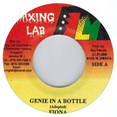 ・アーティスト Fiona / Zally ・タイトル Genie In A Bottle / Stop Talk ・レーベル・型番 Mixing Lab NONE ・フォーマット 7インチレコード(CDではありません) ・コンディション(盤) 良い (VG+) ・コンディション(ジャケット) ・コンディション(帯) オビなし ・特記事項 【レーベルにスタンプ】 サンプル画像です。実際の商品の画像ではありません 商品写真はバーコード/カタログ番号に対応したサンプル画像ですので、お送りする商品の画像ではありません。帯やライナーなどの付属品は、特記事項に記載されている場合のみ含まれます。プロモやカラーレコードなどの仕様についても、該当する場合のみ特記事項に記載しています。 【ご購入前に必ずご確認ください】 ・本店サイト(www.recordcity.jp)とは価格、送料が違います ・本店サイト、その他支店のオーダーとは同梱発送できません ・注文確定後に別の注文を頂いた場合、注文同士の同梱は致しかねます。 ・別倉庫から発送しているため、店頭受け渡しは対応しておりません ・一部商品は他の通販サイトでも販売しているため、ご注文のタイミングによっては商品のご用意ができない場合がございます。 ・土日祝日はお休みです 金曜・祝前日9時以降のご連絡またはご入金は、返答または発送が週明け・祝日明けに順次対応となります。 ・ご購入後のキャンセル不可 ご購入後のキャンセルはいかなる理由においてもお受けできません。ご了承の上、ご購入くださいませ。 ・日本郵便(ゆうパック/ゆうメール)によるお届けになります。 ・中古品であることをご理解ください 当ストアでは中古商品を主に販売しております。中古品であることをご理解の上ご購入ください。また、一部商品はRecordCityオンラインストアで試聴可能です。 ・返品について お客様のご都合による返品は一切承っておりません。 表記の内容と実際の商品に相違がある場合、また針飛び等で返品・返金をご希望される場合は、商品の到着後1週間以内にご連絡ください。商品の返送をこちらで確認後、キャンセル・返金を行います。 コンディションVG以下の商品は返品できません。プレイに影響のない表面のこすれ傷、プレス起因のノイズ盤は返品の対象外です。 【コンディション表記】 ・ほぼ新品(M-)(Like New) 完全な新品。未使用。当店ではほぼ使用しません ・非常に良い(EX)(Excellent) 中古盤として美品な状態。わずかな経年を感じるものの傷みを感じさせない、当店基準で最高の状態 ・良い(VG+)(Very Good Plus) 丁寧に扱われた中古品で、軽い使用感がみられる。 ・可(VG)(Acceptable) 使い込まれた中古品で、「良い」よりもさらに使用感がみられる。 ・悪い(VG-)(Bad) 状態が悪いアイテム。使用の保障はなく、再生不可、針飛び、目立つノイズがあるかもしれない。状態によるクレーム不可。返品不可。 ・非常に悪い(G)(Very Bad) 「悪い」よりさらに状態が悪いアイテム。使用の保障はなく、再生不可、針飛び、目立つノイズがあるかもしれない。状態によるクレーム不可。返品不可。 ・ジャンク(Fair)(Junk/Fair) 割れている、反っている、水ダメージがある、カビ、ジャケットが分離している、ひどい書き込み、ひどい擦れなど最低の状態。使用の保障はなく、再生不可、針飛び、目立つノイズがあるかもしれない。状態によるクレーム不可。返品不可。 ・ジャンク(Poor)(Junk/Poor) 割れている、反っている、水ダメージがある、カビ、ジャケットが分離している、ひどい書き込み、ひどい擦れなど最低の状態。使用の保障はなく、再生不可、針飛び、目立つノイズがあるかもしれない。状態によるクレーム不可。返品不可。