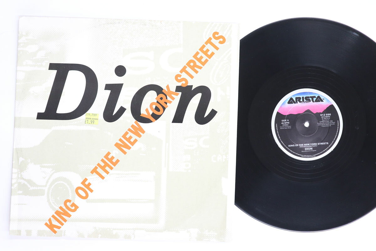 ・アーティスト Dion ・タイトル King Of The New York Streets / The Wanderer / Serenade ・レーベル・型番 ARISTA 612556 ・フォーマット 12インチレコード ・コンディション(盤) 良い (VG+) ・コンディション(ジャケット) 良い (VG+) ・コンディション(帯) オビなし ・特記事項 【カバー小さな破れ】 実際に発送される商品の画像です 【ご購入前に必ずご確認ください】 ・本店サイト(www.recordcity.jp)とは価格、送料が違います ・本店サイト、その他支店のオーダーとは同梱発送できません ・注文確定後に別の注文を頂いた場合、注文同士の同梱は致しかねます。 ・別倉庫から発送しているため、店頭受け渡しは対応しておりません ・一部商品は他の通販サイトでも販売しているため、ご注文のタイミングによっては商品のご用意ができない場合がございます。 ・土日祝日はお休みです 金曜・祝前日9時以降のご連絡またはご入金は、返答または発送が週明け・祝日明けに順次対応となります。 ・ご購入後のキャンセル不可 ご購入後のキャンセルはいかなる理由においてもお受けできません。ご了承の上、ご購入くださいませ。 ・日本郵便(ゆうパック/ゆうメール)によるお届けになります。 ・中古品であることをご理解ください 当ストアでは中古商品を主に販売しております。中古品であることをご理解の上ご購入ください。また、一部商品はRecordCityオンラインストアで試聴可能です。 ・返品について お客様のご都合による返品は一切承っておりません。 表記の内容と実際の商品に相違がある場合、また針飛び等で返品・返金をご希望される場合は、商品の到着後1週間以内にご連絡ください。商品の返送をこちらで確認後、キャンセル・返金を行います。 コンディションVG以下の商品は返品できません。プレイに影響のない表面のこすれ傷、プレス起因のノイズ盤は返品の対象外です。 【コンディション表記】 ・ほぼ新品(M-)(Like New) 完全な新品。未使用。当店ではほぼ使用しません ・非常に良い(EX)(Excellent) 中古盤として美品な状態。わずかな経年を感じるものの傷みを感じさせない、当店基準で最高の状態 ・良い(VG+)(Very Good Plus) 丁寧に扱われた中古品で、軽い使用感がみられる。 ・可(VG)(Acceptable) 使い込まれた中古品で、「良い」よりもさらに使用感がみられる。 ・悪い(VG-)(Bad) 状態が悪いアイテム。使用の保障はなく、再生不可、針飛び、目立つノイズがあるかもしれない。状態によるクレーム不可。返品不可。 ・非常に悪い(G)(Very Bad) 「悪い」よりさらに状態が悪いアイテム。使用の保障はなく、再生不可、針飛び、目立つノイズがあるかもしれない。状態によるクレーム不可。返品不可。 ・ジャンク(Fair)(Junk/Fair) 割れている、反っている、水ダメージがある、カビ、ジャケットが分離している、ひどい書き込み、ひどい擦れなど最低の状態。使用の保障はなく、再生不可、針飛び、目立つノイズがあるかもしれない。状態によるクレーム不可。返品不可。 ・ジャンク(Poor)(Junk/Poor) 割れている、反っている、水ダメージがある、カビ、ジャケットが分離している、ひどい書き込み、ひどい擦れなど最低の状態。使用の保障はなく、再生不可、針飛び、目立つノイズがあるかもしれない。状態によるクレーム不可。返品不可。