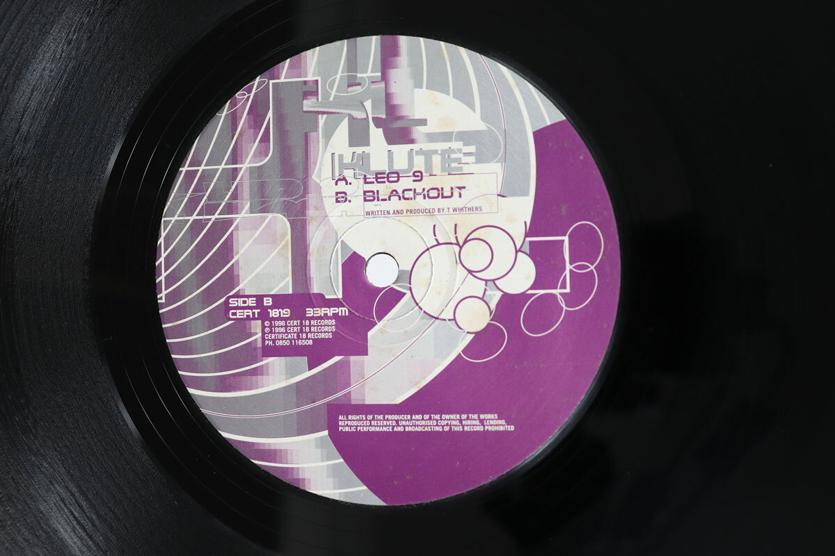 12” Klute Leo 9 / Blackout CERT1819 Certificate 18 /00250