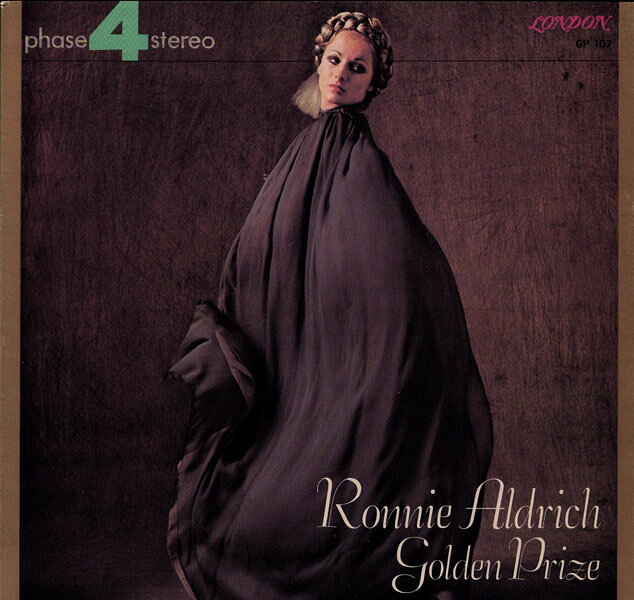 ・アーティスト Ronnie Aldrich ・タイトル Golden Prize ・レーベル・型番 LONDON GP107 ・フォーマット LPレコード ・コンディション(盤) 非常に良い(EX) ・コンディション(ジャケット) 良い (VG+) ・コンディション(帯) 良い (VG+) ・特記事項 【オビ小さい破れ】【ピナップ/ポートレート/カード付き】 サンプル画像です。実際の商品の画像ではありません 商品写真はバーコード/カタログ番号に対応したサンプル画像ですので、お送りする商品の画像ではありません。帯やライナーなどの付属品は、特記事項に記載されている場合のみ含まれます。プロモやカラーレコードなどの仕様についても、該当する場合のみ特記事項に記載しています。 【ご購入前に必ずご確認ください】 ・本店サイト(www.recordcity.jp)とは価格、送料が違います ・本店サイト、その他支店のオーダーとは同梱発送できません ・注文確定後に別の注文を頂いた場合、注文同士の同梱は致しかねます。 ・別倉庫から発送しているため、店頭受け渡しは対応しておりません ・一部商品は他の通販サイトでも販売しているため、ご注文のタイミングによっては商品のご用意ができない場合がございます。 ・土日祝日はお休みです 金曜・祝前日9時以降のご連絡またはご入金は、返答または発送が週明け・祝日明けに順次対応となります。 ・ご購入後のキャンセル不可 ご購入後のキャンセルはいかなる理由においてもお受けできません。ご了承の上、ご購入くださいませ。 ・日本郵便(ゆうパック/ゆうメール)によるお届けになります。 ・中古品であることをご理解ください 当ストアでは中古商品を主に販売しております。中古品であることをご理解の上ご購入ください。また、一部商品はRecordCityオンラインストアで試聴可能です。 ・返品について お客様のご都合による返品は一切承っておりません。 表記の内容と実際の商品に相違がある場合、また針飛び等で返品・返金をご希望される場合は、商品の到着後1週間以内にご連絡ください。商品の返送をこちらで確認後、キャンセル・返金を行います。 コンディションVG以下の商品は返品できません。プレイに影響のない表面のこすれ傷、プレス起因のノイズ盤は返品の対象外です。 【コンディション表記】 ・ほぼ新品(M-)(Like New) 完全な新品。未使用。当店ではほぼ使用しません ・非常に良い(EX)(Excellent) 中古盤として美品な状態。わずかな経年を感じるものの傷みを感じさせない、当店基準で最高の状態 ・良い(VG+)(Very Good Plus) 丁寧に扱われた中古品で、軽い使用感がみられる。 ・可(VG)(Acceptable) 使い込まれた中古品で、「良い」よりもさらに使用感がみられる。 ・悪い(VG-)(Bad) 状態が悪いアイテム。使用の保障はなく、再生不可、針飛び、目立つノイズがあるかもしれない。状態によるクレーム不可。返品不可。 ・非常に悪い(G)(Very Bad) 「悪い」よりさらに状態が悪いアイテム。使用の保障はなく、再生不可、針飛び、目立つノイズがあるかもしれない。状態によるクレーム不可。返品不可。 ・ジャンク(Fair)(Junk/Fair) 割れている、反っている、水ダメージがある、カビ、ジャケットが分離している、ひどい書き込み、ひどい擦れなど最低の状態。使用の保障はなく、再生不可、針飛び、目立つノイズがあるかもしれない。状態によるクレーム不可。返品不可。 ・ジャンク(Poor)(Junk/Poor) 割れている、反っている、水ダメージがある、カビ、ジャケットが分離している、ひどい書き込み、ひどい擦れなど最低の状態。使用の保障はなく、再生不可、針飛び、目立つノイズがあるかもしれない。状態によるクレーム不可。返品不可。