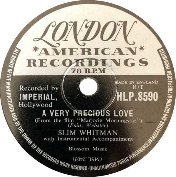 ・アーティスト Slim Whitman ・タイトル A Very Precious Love / Careless Hands ・レーベル・型番 LONDON RECORDS HLP8590 ・フォーマット 78回転SP盤レコード ・コンディション(盤) 良い (VG+) ・コンディション(ジャケット) 良い (VG+) ・コンディション(帯) オビなし ・特記事項 【※再生コンディションによる返品不可】 サンプル画像です。実際の商品の画像ではありません 商品写真はバーコード/カタログ番号に対応したサンプル画像ですので、お送りする商品の画像ではありません。帯やライナーなどの付属品は、特記事項に記載されている場合のみ含まれます。プロモやカラーレコードなどの仕様についても、該当する場合のみ特記事項に記載しています。 【ご購入前に必ずご確認ください】 ・本店サイト(www.recordcity.jp)とは価格、送料が違います ・本店サイト、その他支店のオーダーとは同梱発送できません ・注文確定後に別の注文を頂いた場合、注文同士の同梱は致しかねます。 ・別倉庫から発送しているため、店頭受け渡しは対応しておりません ・一部商品は他の通販サイトでも販売しているため、ご注文のタイミングによっては商品のご用意ができない場合がございます。 ・土日祝日はお休みです 金曜・祝前日9時以降のご連絡またはご入金は、返答または発送が週明け・祝日明けに順次対応となります。 ・ご購入後のキャンセル不可 ご購入後のキャンセルはいかなる理由においてもお受けできません。ご了承の上、ご購入くださいませ。 ・日本郵便(ゆうパック/ゆうメール)によるお届けになります。 ・中古品であることをご理解ください 当ストアでは中古商品を主に販売しております。中古品であることをご理解の上ご購入ください。また、一部商品はRecordCityオンラインストアで試聴可能です。 ・返品について お客様のご都合による返品は一切承っておりません。 表記の内容と実際の商品に相違がある場合、また針飛び等で返品・返金をご希望される場合は、商品の到着後1週間以内にご連絡ください。商品の返送をこちらで確認後、キャンセル・返金を行います。 コンディションVG以下の商品は返品できません。プレイに影響のない表面のこすれ傷、プレス起因のノイズ盤は返品の対象外です。 【コンディション表記】 ・ほぼ新品(M-)(Like New) 完全な新品。未使用。当店ではほぼ使用しません ・非常に良い(EX)(Excellent) 中古盤として美品な状態。わずかな経年を感じるものの傷みを感じさせない、当店基準で最高の状態 ・良い(VG+)(Very Good Plus) 丁寧に扱われた中古品で、軽い使用感がみられる。 ・可(VG)(Acceptable) 使い込まれた中古品で、「良い」よりもさらに使用感がみられる。 ・悪い(VG-)(Bad) 状態が悪いアイテム。使用の保障はなく、再生不可、針飛び、目立つノイズがあるかもしれない。状態によるクレーム不可。返品不可。 ・非常に悪い(G)(Very Bad) 「悪い」よりさらに状態が悪いアイテム。使用の保障はなく、再生不可、針飛び、目立つノイズがあるかもしれない。状態によるクレーム不可。返品不可。 ・ジャンク(Fair)(Junk/Fair) 割れている、反っている、水ダメージがある、カビ、ジャケットが分離している、ひどい書き込み、ひどい擦れなど最低の状態。使用の保障はなく、再生不可、針飛び、目立つノイズがあるかもしれない。状態によるクレーム不可。返品不可。 ・ジャンク(Poor)(Junk/Poor) 割れている、反っている、水ダメージがある、カビ、ジャケットが分離している、ひどい書き込み、ひどい擦れなど最低の状態。使用の保障はなく、再生不可、針飛び、目立つノイズがあるかもしれない。状態によるクレーム不可。返品不可。