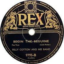 ・アーティスト Billy Cotton & His Band ・タイトル Ive Got My Eyes On You / Begin The Beguine ・レーベル・型番 REX 9795 ・フォーマット 78回転SP盤レコード ・コンディション(盤) 良い (VG+) ・コンディション(ジャケット) 良い (VG+) ・コンディション(帯) オビなし ・特記事項 【※再生コンディションによる返品不可】 サンプル画像です。実際の商品の画像ではありません 商品写真はバーコード/カタログ番号に対応したサンプル画像ですので、お送りする商品の画像ではありません。帯やライナーなどの付属品は、特記事項に記載されている場合のみ含まれます。プロモやカラーレコードなどの仕様についても、該当する場合のみ特記事項に記載しています。 【ご購入前に必ずご確認ください】 ・本店サイト(www.recordcity.jp)とは価格、送料が違います ・本店サイト、その他支店のオーダーとは同梱発送できません ・注文確定後に別の注文を頂いた場合、注文同士の同梱は致しかねます。 ・別倉庫から発送しているため、店頭受け渡しは対応しておりません ・一部商品は他の通販サイトでも販売しているため、ご注文のタイミングによっては商品のご用意ができない場合がございます。 ・土日祝日はお休みです 金曜・祝前日9時以降のご連絡またはご入金は、返答または発送が週明け・祝日明けに順次対応となります。 ・ご購入後のキャンセル不可 ご購入後のキャンセルはいかなる理由においてもお受けできません。ご了承の上、ご購入くださいませ。 ・日本郵便(ゆうパック/ゆうメール)によるお届けになります。 ・中古品であることをご理解ください 当ストアでは中古商品を主に販売しております。中古品であることをご理解の上ご購入ください。また、一部商品はRecordCityオンラインストアで試聴可能です。 ・返品について お客様のご都合による返品は一切承っておりません。 表記の内容と実際の商品に相違がある場合、また針飛び等で返品・返金をご希望される場合は、商品の到着後1週間以内にご連絡ください。商品の返送をこちらで確認後、キャンセル・返金を行います。 コンディションVG以下の商品は返品できません。プレイに影響のない表面のこすれ傷、プレス起因のノイズ盤は返品の対象外です。 【コンディション表記】 ・ほぼ新品(M-)(Like New) 完全な新品。未使用。当店ではほぼ使用しません ・非常に良い(EX)(Excellent) 中古盤として美品な状態。わずかな経年を感じるものの傷みを感じさせない、当店基準で最高の状態 ・良い(VG+)(Very Good Plus) 丁寧に扱われた中古品で、軽い使用感がみられる。 ・可(VG)(Acceptable) 使い込まれた中古品で、「良い」よりもさらに使用感がみられる。 ・悪い(VG-)(Bad) 状態が悪いアイテム。使用の保障はなく、再生不可、針飛び、目立つノイズがあるかもしれない。状態によるクレーム不可。返品不可。 ・非常に悪い(G)(Very Bad) 「悪い」よりさらに状態が悪いアイテム。使用の保障はなく、再生不可、針飛び、目立つノイズがあるかもしれない。状態によるクレーム不可。返品不可。 ・ジャンク(Fair)(Junk/Fair) 割れている、反っている、水ダメージがある、カビ、ジャケットが分離している、ひどい書き込み、ひどい擦れなど最低の状態。使用の保障はなく、再生不可、針飛び、目立つノイズがあるかもしれない。状態によるクレーム不可。返品不可。 ・ジャンク(Poor)(Junk/Poor) 割れている、反っている、水ダメージがある、カビ、ジャケットが分離している、ひどい書き込み、ひどい擦れなど最低の状態。使用の保障はなく、再生不可、針飛び、目立つノイズがあるかもしれない。状態によるクレーム不可。返品不可。