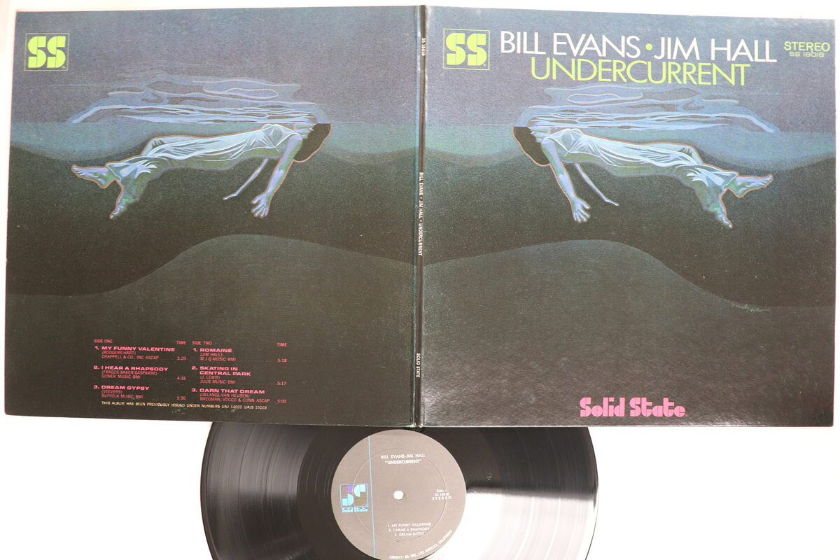 ・アーティスト Bill Evans, Jim Hall ・タイトル Undercurrent ・レーベル・型番 SOLID STATE SS18018 ・フォーマット LPレコード ・コンディション(盤) 良い (VG+) ・コンディション(ジャケット) 良い (VG+) ・コンディション(帯) オビなし ・特記事項 実際に発送される商品の画像です 【ご購入前に必ずご確認ください】 ・本店サイト(www.recordcity.jp)とは価格、送料が違います ・本店サイト、その他支店のオーダーとは同梱発送できません ・注文確定後に別の注文を頂いた場合、注文同士の同梱は致しかねます。 ・別倉庫から発送しているため、店頭受け渡しは対応しておりません ・一部商品は他の通販サイトでも販売しているため、ご注文のタイミングによっては商品のご用意ができない場合がございます。 ・土日祝日はお休みです 金曜・祝前日9時以降のご連絡またはご入金は、返答または発送が週明け・祝日明けに順次対応となります。 ・ご購入後のキャンセル不可 ご購入後のキャンセルはいかなる理由においてもお受けできません。ご了承の上、ご購入くださいませ。 ・日本郵便(ゆうパック/ゆうメール)によるお届けになります。 ・中古品であることをご理解ください 当ストアでは中古商品を主に販売しております。中古品であることをご理解の上ご購入ください。また、一部商品はRecordCityオンラインストアで試聴可能です。 ・返品について お客様のご都合による返品は一切承っておりません。 表記の内容と実際の商品に相違がある場合、また針飛び等で返品・返金をご希望される場合は、商品の到着後1週間以内にご連絡ください。商品の返送をこちらで確認後、キャンセル・返金を行います。 コンディションVG以下の商品は返品できません。プレイに影響のない表面のこすれ傷、プレス起因のノイズ盤は返品の対象外です。 【コンディション表記】 ・ほぼ新品(M-)(Like New) 完全な新品。未使用。当店ではほぼ使用しません ・非常に良い(EX)(Excellent) 中古盤として美品な状態。わずかな経年を感じるものの傷みを感じさせない、当店基準で最高の状態 ・良い(VG+)(Very Good Plus) 丁寧に扱われた中古品で、軽い使用感がみられる。 ・可(VG)(Acceptable) 使い込まれた中古品で、「良い」よりもさらに使用感がみられる。 ・悪い(VG-)(Bad) 状態が悪いアイテム。使用の保障はなく、再生不可、針飛び、目立つノイズがあるかもしれない。状態によるクレーム不可。返品不可。 ・非常に悪い(G)(Very Bad) 「悪い」よりさらに状態が悪いアイテム。使用の保障はなく、再生不可、針飛び、目立つノイズがあるかもしれない。状態によるクレーム不可。返品不可。 ・ジャンク(Fair)(Junk/Fair) 割れている、反っている、水ダメージがある、カビ、ジャケットが分離している、ひどい書き込み、ひどい擦れなど最低の状態。使用の保障はなく、再生不可、針飛び、目立つノイズがあるかもしれない。状態によるクレーム不可。返品不可。 ・ジャンク(Poor)(Junk/Poor) 割れている、反っている、水ダメージがある、カビ、ジャケットが分離している、ひどい書き込み、ひどい擦れなど最低の状態。使用の保障はなく、再生不可、針飛び、目立つノイズがあるかもしれない。状態によるクレーム不可。返品不可。
