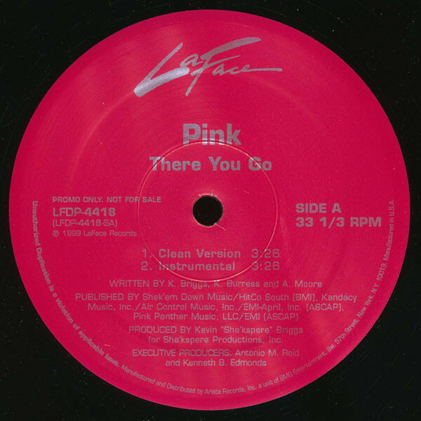 ・アーティスト P!nk ・タイトル There You Go ・レーベル・型番 LaFace Records LFDP4418 ・フォーマット 12インチレコード ・コンディション(盤) 良い (VG+) ・コンディション(ジャケット) プレインカバー（元ジャケット／カバー無し） ・コンディション(帯) オビなし ・特記事項 【プロモ盤】 【Promotion Only】 サンプル画像です。実際の商品の画像ではありません 商品写真はバーコード/カタログ番号に対応したサンプル画像ですので、お送りする商品の画像ではありません。帯やライナーなどの付属品は、特記事項に記載されている場合のみ含まれます。プロモやカラーレコードなどの仕様についても、該当する場合のみ特記事項に記載しています。 【ご購入前に必ずご確認ください】 ・本店サイト(www.recordcity.jp)とは価格、送料が違います ・本店サイト、その他支店のオーダーとは同梱発送できません ・注文確定後に別の注文を頂いた場合、注文同士の同梱は致しかねます。 ・別倉庫から発送しているため、店頭受け渡しは対応しておりません ・一部商品は他の通販サイトでも販売しているため、ご注文のタイミングによっては商品のご用意ができない場合がございます。 ・土日祝日はお休みです 金曜・祝前日9時以降のご連絡またはご入金は、返答または発送が週明け・祝日明けに順次対応となります。 ・ご購入後のキャンセル不可 ご購入後のキャンセルはいかなる理由においてもお受けできません。ご了承の上、ご購入くださいませ。 ・日本郵便(ゆうパック/ゆうメール)によるお届けになります。 ・中古品であることをご理解ください 当ストアでは中古商品を主に販売しております。中古品であることをご理解の上ご購入ください。また、一部商品はRecordCityオンラインストアで試聴可能です。 ・返品について お客様のご都合による返品は一切承っておりません。 表記の内容と実際の商品に相違がある場合、また針飛び等で返品・返金をご希望される場合は、商品の到着後1週間以内にご連絡ください。商品の返送をこちらで確認後、キャンセル・返金を行います。 コンディションVG以下の商品は返品できません。プレイに影響のない表面のこすれ傷、プレス起因のノイズ盤は返品の対象外です。 【コンディション表記】 ・ほぼ新品(M-)(Like New) 完全な新品。未使用。当店ではほぼ使用しません ・非常に良い(EX)(Excellent) 中古盤として美品な状態。わずかな経年を感じるものの傷みを感じさせない、当店基準で最高の状態 ・良い(VG+)(Very Good Plus) 丁寧に扱われた中古品で、軽い使用感がみられる。 ・可(VG)(Acceptable) 使い込まれた中古品で、「良い」よりもさらに使用感がみられる。 ・悪い(VG-)(Bad) 状態が悪いアイテム。使用の保障はなく、再生不可、針飛び、目立つノイズがあるかもしれない。状態によるクレーム不可。返品不可。 ・非常に悪い(G)(Very Bad) 「悪い」よりさらに状態が悪いアイテム。使用の保障はなく、再生不可、針飛び、目立つノイズがあるかもしれない。状態によるクレーム不可。返品不可。 ・ジャンク(Fair)(Junk/Fair) 割れている、反っている、水ダメージがある、カビ、ジャケットが分離している、ひどい書き込み、ひどい擦れなど最低の状態。使用の保障はなく、再生不可、針飛び、目立つノイズがあるかもしれない。状態によるクレーム不可。返品不可。 ・ジャンク(Poor)(Junk/Poor) 割れている、反っている、水ダメージがある、カビ、ジャケットが分離している、ひどい書き込み、ひどい擦れなど最低の状態。使用の保障はなく、再生不可、針飛び、目立つノイズがあるかもしれない。状態によるクレーム不可。返品不可。