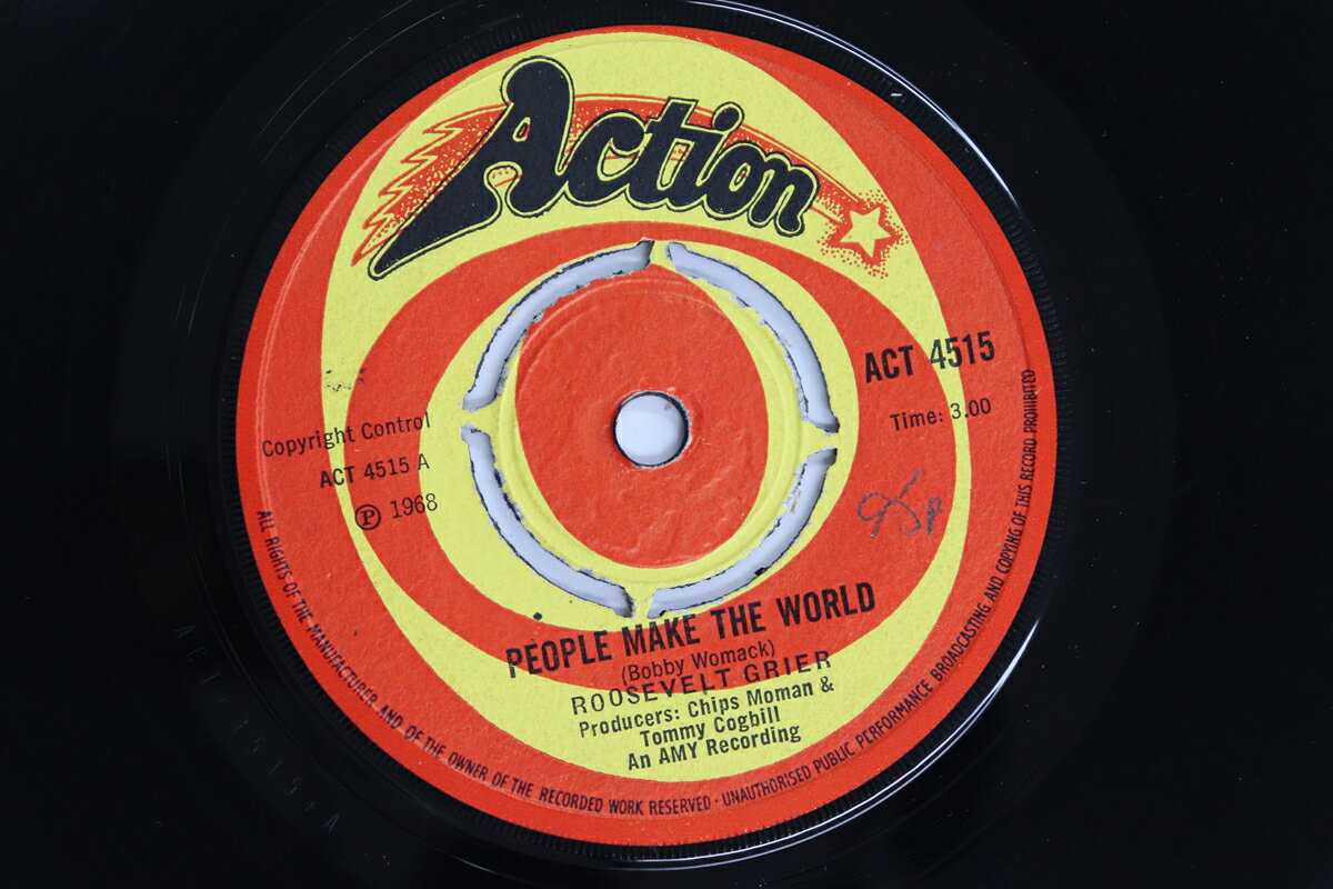 ・アーティスト Roosevelt Grier ・タイトル People Make The World ・レーベル・型番 Action ACT4515 ・フォーマット 7インチレコード ・コンディション(盤) 良い (VG+) ・コンディション(ジャケット) プレインカバー（元ジャケット／カバー無し） ・コンディション(帯) オビなし ・特記事項 【レーベルに書き込み】【盤に短いヘアライン】【盤に薄い跡】 実際に発送される商品の画像です 【ご購入前に必ずご確認ください】 ・本店サイト(www.recordcity.jp)とは価格、送料が違います ・本店サイト、その他支店のオーダーとは同梱発送できません ・注文確定後に別の注文を頂いた場合、注文同士の同梱は致しかねます。 ・別倉庫から発送しているため、店頭受け渡しは対応しておりません ・一部商品は他の通販サイトでも販売しているため、ご注文のタイミングによっては商品のご用意ができない場合がございます。 ・土日祝日はお休みです 金曜・祝前日9時以降のご連絡またはご入金は、返答または発送が週明け・祝日明けに順次対応となります。 ・ご購入後のキャンセル不可 ご購入後のキャンセルはいかなる理由においてもお受けできません。ご了承の上、ご購入くださいませ。 ・日本郵便(ゆうパック/ゆうメール)によるお届けになります。 ・中古品であることをご理解ください 当ストアでは中古商品を主に販売しております。中古品であることをご理解の上ご購入ください。また、一部商品はRecordCityオンラインストアで試聴可能です。 ・返品について お客様のご都合による返品は一切承っておりません。 表記の内容と実際の商品に相違がある場合、また針飛び等で返品・返金をご希望される場合は、商品の到着後1週間以内にご連絡ください。商品の返送をこちらで確認後、キャンセル・返金を行います。 コンディションVG以下の商品は返品できません。プレイに影響のない表面のこすれ傷、プレス起因のノイズ盤は返品の対象外です。 【コンディション表記】 ・ほぼ新品(M-)(Like New) 完全な新品。未使用。当店ではほぼ使用しません ・非常に良い(EX)(Excellent) 中古盤として美品な状態。わずかな経年を感じるものの傷みを感じさせない、当店基準で最高の状態 ・良い(VG+)(Very Good Plus) 丁寧に扱われた中古品で、軽い使用感がみられる。 ・可(VG)(Acceptable) 使い込まれた中古品で、「良い」よりもさらに使用感がみられる。 ・悪い(VG-)(Bad) 状態が悪いアイテム。使用の保障はなく、再生不可、針飛び、目立つノイズがあるかもしれない。状態によるクレーム不可。返品不可。 ・非常に悪い(G)(Very Bad) 「悪い」よりさらに状態が悪いアイテム。使用の保障はなく、再生不可、針飛び、目立つノイズがあるかもしれない。状態によるクレーム不可。返品不可。 ・ジャンク(Fair)(Junk/Fair) 割れている、反っている、水ダメージがある、カビ、ジャケットが分離している、ひどい書き込み、ひどい擦れなど最低の状態。使用の保障はなく、再生不可、針飛び、目立つノイズがあるかもしれない。状態によるクレーム不可。返品不可。 ・ジャンク(Poor)(Junk/Poor) 割れている、反っている、水ダメージがある、カビ、ジャケットが分離している、ひどい書き込み、ひどい擦れなど最低の状態。使用の保障はなく、再生不可、針飛び、目立つノイズがあるかもしれない。状態によるクレーム不可。返品不可。