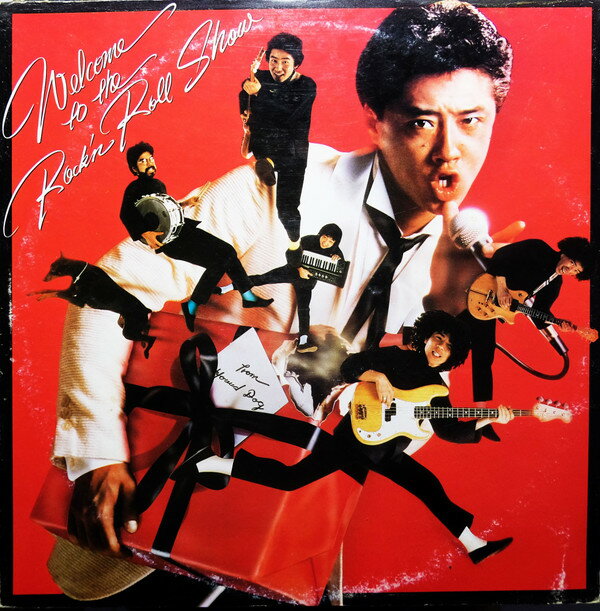・アーティスト Hound Dog, ハウンド・ドッグ ・タイトル Welcome To The Rock'n Roll Show ・レーベル・型番 CBS SONY 20AH1927 ・フォーマット LPレコード ・コンディション(盤) 非常に良い(EX) ・コンディション(ジャケット) 非常に良い(EX) ・コンディション(帯) 非常に良い(EX) ・特記事項 【帯付き】 【ライナー付き】 【シュリンク残し】 サンプル画像です。実際の商品の画像ではありません 商品写真はバーコード/カタログ番号に対応したサンプル画像ですので、お送りする商品の画像ではありません。帯やライナーなどの付属品は、特記事項に記載されている場合のみ含まれます。プロモやカラーレコードなどの仕様についても、該当する場合のみ特記事項に記載しています。 【ご購入前に必ずご確認ください】 ・本店サイト(www.recordcity.jp)とは価格、送料が違います ・本店サイト、その他支店のオーダーとは同梱発送できません ・注文確定後に別の注文を頂いた場合、注文同士の同梱は致しかねます。 ・別倉庫から発送しているため、店頭受け渡しは対応しておりません ・一部商品は他の通販サイトでも販売しているため、ご注文のタイミングによっては商品のご用意ができない場合がございます。 ・土日祝日はお休みです 金曜・祝前日9時以降のご連絡またはご入金は、返答または発送が週明け・祝日明けに順次対応となります。 ・ご購入後のキャンセル不可 ご購入後のキャンセルはいかなる理由においてもお受けできません。ご了承の上、ご購入くださいませ。 ・日本郵便(ゆうパック/ゆうメール)によるお届けになります。 ・中古品であることをご理解ください 当ストアでは中古商品を主に販売しております。中古品であることをご理解の上ご購入ください。また、一部商品はRecordCityオンラインストアで試聴可能です。 ・返品について お客様のご都合による返品は一切承っておりません。 表記の内容と実際の商品に相違がある場合、また針飛び等で返品・返金をご希望される場合は、商品の到着後1週間以内にご連絡ください。商品の返送をこちらで確認後、キャンセル・返金を行います。 コンディションVG以下の商品は返品できません。プレイに影響のない表面のこすれ傷、プレス起因のノイズ盤は返品の対象外です。 【コンディション表記】 ・ほぼ新品(M-)(Like New) 完全な新品。未使用。当店ではほぼ使用しません ・非常に良い(EX)(Excellent) 中古盤として美品な状態。わずかな経年を感じるものの傷みを感じさせない、当店基準で最高の状態 ・良い(VG+)(Very Good Plus) 丁寧に扱われた中古品で、軽い使用感がみられる。 ・可(VG)(Acceptable) 使い込まれた中古品で、「良い」よりもさらに使用感がみられる。 ・悪い(VG-)(Bad) 状態が悪いアイテム。使用の保障はなく、再生不可、針飛び、目立つノイズがあるかもしれない。状態によるクレーム不可。返品不可。 ・非常に悪い(G)(Very Bad) 「悪い」よりさらに状態が悪いアイテム。使用の保障はなく、再生不可、針飛び、目立つノイズがあるかもしれない。状態によるクレーム不可。返品不可。 ・ジャンク(Fair)(Junk/Fair) 割れている、反っている、水ダメージがある、カビ、ジャケットが分離している、ひどい書き込み、ひどい擦れなど最低の状態。使用の保障はなく、再生不可、針飛び、目立つノイズがあるかもしれない。状態によるクレーム不可。返品不可。 ・ジャンク(Poor)(Junk/Poor) 割れている、反っている、水ダメージがある、カビ、ジャケットが分離している、ひどい書き込み、ひどい擦れなど最低の状態。使用の保障はなく、再生不可、針飛び、目立つノイズがあるかもしれない。状態によるクレーム不可。返品不可。
