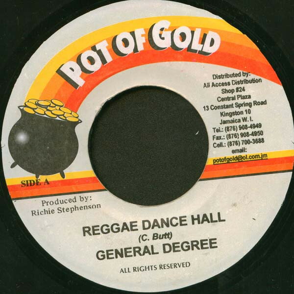 ・アーティスト General Degree / Beekly Bailey ・タイトル Reggae Dance Hall / Rasta Galis ・レーベル・型番 Pot Of Gold none ・フォーマット 7" ・コンディション(盤) 良い (VG+) ・コンディション(ジャケット) ・コンディション(帯) オビなし ・特記事項 サンプル画像です。実際の商品の画像ではありません 商品写真はバーコード/カタログ番号に対応したサンプル画像ですので、お送りする商品の画像ではありません。帯やライナーなどの付属品は、特記事項に記載されている場合のみ含まれます。プロモやカラーレコードなどの仕様についても、該当する場合のみ特記事項に記載しています。 【ご購入前に必ずご確認ください】 ・本店サイト(www.recordcity.jp)とは価格、送料が違います ・本店サイト、その他支店のオーダーとは同梱発送できません ・注文確定後に別の注文を頂いた場合、注文同士の同梱は致しかねます。 ・別倉庫から発送しているため、店頭受け渡しは対応しておりません ・一部商品は他の通販サイトでも販売しているため、ご注文のタイミングによっては商品のご用意ができない場合がございます。 ・土日祝日はお休みです 金曜・祝前日9時以降のご連絡またはご入金は、返答または発送が週明け・祝日明けに順次対応となります。 ・ご購入後のキャンセル不可 ご購入後のキャンセルはいかなる理由においてもお受けできません。ご了承の上、ご購入くださいませ。 ・日本郵便(ゆうパック/ゆうメール)によるお届けになります。 ・中古品であることをご理解ください 当ストアでは中古商品を主に販売しております。中古品であることをご理解の上ご購入ください。また、一部商品はRecordCityオンラインストアで試聴可能です。 ・返品について お客様のご都合による返品は一切承っておりません。 表記の内容と実際の商品に相違がある場合、また針飛び等で返品・返金をご希望される場合は、商品の到着後1週間以内にご連絡ください。商品の返送をこちらで確認後、キャンセル・返金を行います。 コンディションVG以下の商品は返品できません。プレイに影響のない表面のこすれ傷、プレス起因のノイズ盤は返品の対象外です。 【コンディション表記】 ・ほぼ新品(M-)(Like New) 完全な新品。未使用。当店ではほぼ使用しません ・非常に良い(EX)(Excellent) 中古盤として美品な状態。わずかな経年を感じるものの傷みを感じさせない、当店基準で最高の状態 ・良い(VG+)(Very Good Plus) 丁寧に扱われた中古品で、軽い使用感がみられる。 ・可(VG)(Acceptable) 使い込まれた中古品で、「良い」よりもさらに使用感がみられる。 ・悪い(VG-)(Bad) 状態が悪いアイテム。使用の保障はなく、再生不可、針飛び、目立つノイズがあるかもしれない。状態によるクレーム不可。返品不可。 ・非常に悪い(G)(Very Bad) 「悪い」よりさらに状態が悪いアイテム。使用の保障はなく、再生不可、針飛び、目立つノイズがあるかもしれない。状態によるクレーム不可。返品不可。 ・ジャンク(Fair)(Junk/Fair) 割れている、反っている、水ダメージがある、カビ、ジャケットが分離している、ひどい書き込み、ひどい擦れなど最低の状態。使用の保障はなく、再生不可、針飛び、目立つノイズがあるかもしれない。状態によるクレーム不可。返品不可。 ・ジャンク(Poor)(Junk/Poor) 割れている、反っている、水ダメージがある、カビ、ジャケットが分離している、ひどい書き込み、ひどい擦れなど最低の状態。使用の保障はなく、再生不可、針飛び、目立つノイズがあるかもしれない。状態によるクレーム不可。返品不可。