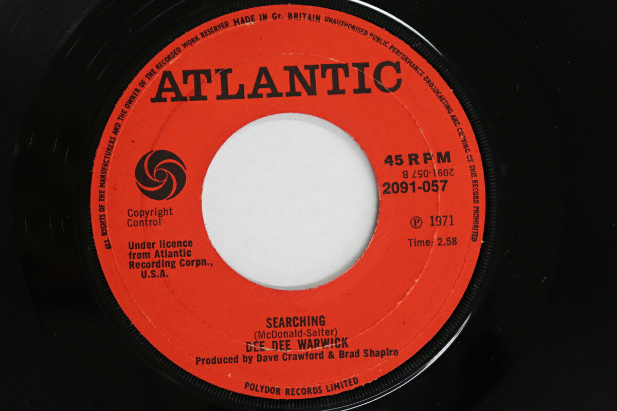 ・アーティスト Dee Dee Warwick ・タイトル Cold Night In Georgia ・レーベル・型番 ATLANTIC 2091057 ・フォーマット 7インチレコード ・コンディション(盤) 非常に良い(EX) ・コンディション(ジャケット) ・コンディション(帯) オビなし ・特記事項 実際に発送される商品の画像です 【ご購入前に必ずご確認ください】 ・本店サイト(www.recordcity.jp)とは価格、送料が違います ・本店サイト、その他支店のオーダーとは同梱発送できません ・注文確定後に別の注文を頂いた場合、注文同士の同梱は致しかねます。 ・別倉庫から発送しているため、店頭受け渡しは対応しておりません ・一部商品は他の通販サイトでも販売しているため、ご注文のタイミングによっては商品のご用意ができない場合がございます。 ・土日祝日はお休みです 金曜・祝前日9時以降のご連絡またはご入金は、返答または発送が週明け・祝日明けに順次対応となります。 ・ご購入後のキャンセル不可 ご購入後のキャンセルはいかなる理由においてもお受けできません。ご了承の上、ご購入くださいませ。 ・日本郵便(ゆうパック/ゆうメール)によるお届けになります。 ・中古品であることをご理解ください 当ストアでは中古商品を主に販売しております。中古品であることをご理解の上ご購入ください。また、一部商品はRecordCityオンラインストアで試聴可能です。 ・返品について お客様のご都合による返品は一切承っておりません。 表記の内容と実際の商品に相違がある場合、また針飛び等で返品・返金をご希望される場合は、商品の到着後1週間以内にご連絡ください。商品の返送をこちらで確認後、キャンセル・返金を行います。 コンディションVG以下の商品は返品できません。プレイに影響のない表面のこすれ傷、プレス起因のノイズ盤は返品の対象外です。 【コンディション表記】 ・ほぼ新品(M-)(Like New) 完全な新品。未使用。当店ではほぼ使用しません ・非常に良い(EX)(Excellent) 中古盤として美品な状態。わずかな経年を感じるものの傷みを感じさせない、当店基準で最高の状態 ・良い(VG+)(Very Good Plus) 丁寧に扱われた中古品で、軽い使用感がみられる。 ・可(VG)(Acceptable) 使い込まれた中古品で、「良い」よりもさらに使用感がみられる。 ・悪い(VG-)(Bad) 状態が悪いアイテム。使用の保障はなく、再生不可、針飛び、目立つノイズがあるかもしれない。状態によるクレーム不可。返品不可。 ・非常に悪い(G)(Very Bad) 「悪い」よりさらに状態が悪いアイテム。使用の保障はなく、再生不可、針飛び、目立つノイズがあるかもしれない。状態によるクレーム不可。返品不可。 ・ジャンク(Fair)(Junk/Fair) 割れている、反っている、水ダメージがある、カビ、ジャケットが分離している、ひどい書き込み、ひどい擦れなど最低の状態。使用の保障はなく、再生不可、針飛び、目立つノイズがあるかもしれない。状態によるクレーム不可。返品不可。 ・ジャンク(Poor)(Junk/Poor) 割れている、反っている、水ダメージがある、カビ、ジャケットが分離している、ひどい書き込み、ひどい擦れなど最低の状態。使用の保障はなく、再生不可、針飛び、目立つノイズがあるかもしれない。状態によるクレーム不可。返品不可。