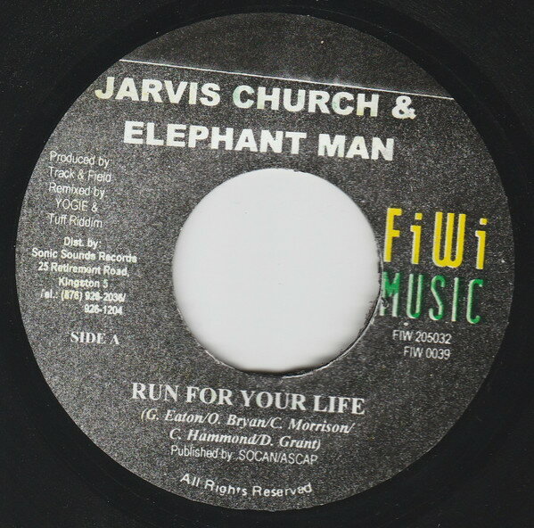 ・アーティスト Jarvis Church & Elephant Man / Jarvis Church & Esthero ・タイトル Run For Your Life / Run For Your Life ・レーベル・型番 FiWi Music FIW0039 ・フォーマット 7" ・コンディション(盤) 良い (VG+) ・コンディション(ジャケット) ・コンディション(帯) オビなし ・特記事項 サンプル画像です。実際の商品の画像ではありません 商品写真はバーコード/カタログ番号に対応したサンプル画像ですので、お送りする商品の画像ではありません。帯やライナーなどの付属品は、特記事項に記載されている場合のみ含まれます。プロモやカラーレコードなどの仕様についても、該当する場合のみ特記事項に記載しています。 【ご購入前に必ずご確認ください】 ・本店サイト(www.recordcity.jp)とは価格、送料が違います ・本店サイト、その他支店のオーダーとは同梱発送できません ・注文確定後に別の注文を頂いた場合、注文同士の同梱は致しかねます。 ・別倉庫から発送しているため、店頭受け渡しは対応しておりません ・一部商品は他の通販サイトでも販売しているため、ご注文のタイミングによっては商品のご用意ができない場合がございます。 ・土日祝日はお休みです 金曜・祝前日9時以降のご連絡またはご入金は、返答または発送が週明け・祝日明けに順次対応となります。 ・ご購入後のキャンセル不可 ご購入後のキャンセルはいかなる理由においてもお受けできません。ご了承の上、ご購入くださいませ。 ・日本郵便(ゆうパック/ゆうメール)によるお届けになります。 ・中古品であることをご理解ください 当ストアでは中古商品を主に販売しております。中古品であることをご理解の上ご購入ください。また、一部商品はRecordCityオンラインストアで試聴可能です。 ・返品について お客様のご都合による返品は一切承っておりません。 表記の内容と実際の商品に相違がある場合、また針飛び等で返品・返金をご希望される場合は、商品の到着後1週間以内にご連絡ください。商品の返送をこちらで確認後、キャンセル・返金を行います。 コンディションVG以下の商品は返品できません。プレイに影響のない表面のこすれ傷、プレス起因のノイズ盤は返品の対象外です。 【コンディション表記】 ・ほぼ新品(M-)(Like New) 完全な新品。未使用。当店ではほぼ使用しません ・非常に良い(EX)(Excellent) 中古盤として美品な状態。わずかな経年を感じるものの傷みを感じさせない、当店基準で最高の状態 ・良い(VG+)(Very Good Plus) 丁寧に扱われた中古品で、軽い使用感がみられる。 ・可(VG)(Acceptable) 使い込まれた中古品で、「良い」よりもさらに使用感がみられる。 ・悪い(VG-)(Bad) 状態が悪いアイテム。使用の保障はなく、再生不可、針飛び、目立つノイズがあるかもしれない。状態によるクレーム不可。返品不可。 ・非常に悪い(G)(Very Bad) 「悪い」よりさらに状態が悪いアイテム。使用の保障はなく、再生不可、針飛び、目立つノイズがあるかもしれない。状態によるクレーム不可。返品不可。 ・ジャンク(Fair)(Junk/Fair) 割れている、反っている、水ダメージがある、カビ、ジャケットが分離している、ひどい書き込み、ひどい擦れなど最低の状態。使用の保障はなく、再生不可、針飛び、目立つノイズがあるかもしれない。状態によるクレーム不可。返品不可。 ・ジャンク(Poor)(Junk/Poor) 割れている、反っている、水ダメージがある、カビ、ジャケットが分離している、ひどい書き込み、ひどい擦れなど最低の状態。使用の保障はなく、再生不可、針飛び、目立つノイズがあるかもしれない。状態によるクレーム不可。返品不可。
