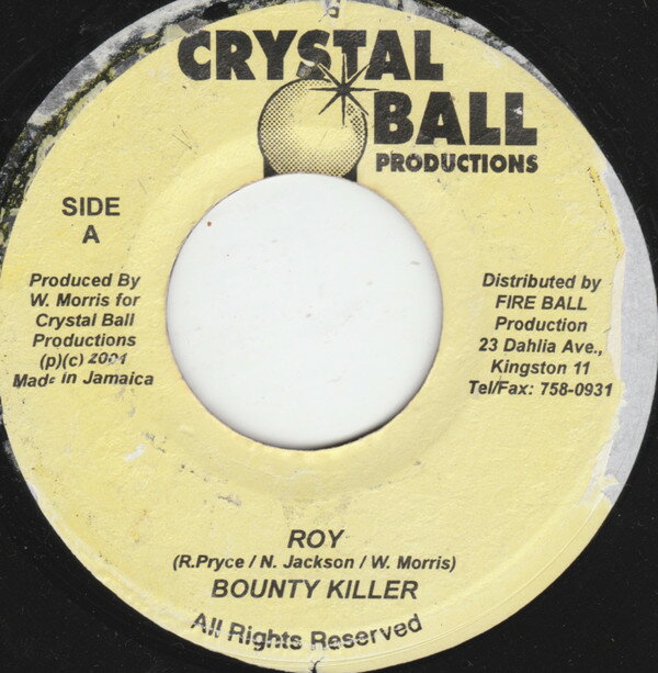 ・アーティスト Bounty Killer ・タイトル Roy ・レーベル・型番 Crystal Ball Productions NONE ・フォーマット 7" ・コンディション(盤) 良い (VG+) ・コンディション(ジャケット) ・コンディション(帯) オビなし ・特記事項 サンプル画像です。実際の商品の画像ではありません 商品写真はバーコード/カタログ番号に対応したサンプル画像ですので、お送りする商品の画像ではありません。帯やライナーなどの付属品は、特記事項に記載されている場合のみ含まれます。プロモやカラーレコードなどの仕様についても、該当する場合のみ特記事項に記載しています。 【ご購入前に必ずご確認ください】 ・本店サイト(www.recordcity.jp)とは価格、送料が違います ・本店サイト、その他支店のオーダーとは同梱発送できません ・注文確定後に別の注文を頂いた場合、注文同士の同梱は致しかねます。 ・別倉庫から発送しているため、店頭受け渡しは対応しておりません ・一部商品は他の通販サイトでも販売しているため、ご注文のタイミングによっては商品のご用意ができない場合がございます。 ・土日祝日はお休みです 金曜・祝前日9時以降のご連絡またはご入金は、返答または発送が週明け・祝日明けに順次対応となります。 ・ご購入後のキャンセル不可 ご購入後のキャンセルはいかなる理由においてもお受けできません。ご了承の上、ご購入くださいませ。 ・日本郵便(ゆうパック/ゆうメール)によるお届けになります。 ・中古品であることをご理解ください 当ストアでは中古商品を主に販売しております。中古品であることをご理解の上ご購入ください。また、一部商品はRecordCityオンラインストアで試聴可能です。 ・返品について お客様のご都合による返品は一切承っておりません。 表記の内容と実際の商品に相違がある場合、また針飛び等で返品・返金をご希望される場合は、商品の到着後1週間以内にご連絡ください。商品の返送をこちらで確認後、キャンセル・返金を行います。 コンディションVG以下の商品は返品できません。プレイに影響のない表面のこすれ傷、プレス起因のノイズ盤は返品の対象外です。 【コンディション表記】 ・ほぼ新品(M-)(Like New) 完全な新品。未使用。当店ではほぼ使用しません ・非常に良い(EX)(Excellent) 中古盤として美品な状態。わずかな経年を感じるものの傷みを感じさせない、当店基準で最高の状態 ・良い(VG+)(Very Good Plus) 丁寧に扱われた中古品で、軽い使用感がみられる。 ・可(VG)(Acceptable) 使い込まれた中古品で、「良い」よりもさらに使用感がみられる。 ・悪い(VG-)(Bad) 状態が悪いアイテム。使用の保障はなく、再生不可、針飛び、目立つノイズがあるかもしれない。状態によるクレーム不可。返品不可。 ・非常に悪い(G)(Very Bad) 「悪い」よりさらに状態が悪いアイテム。使用の保障はなく、再生不可、針飛び、目立つノイズがあるかもしれない。状態によるクレーム不可。返品不可。 ・ジャンク(Fair)(Junk/Fair) 割れている、反っている、水ダメージがある、カビ、ジャケットが分離している、ひどい書き込み、ひどい擦れなど最低の状態。使用の保障はなく、再生不可、針飛び、目立つノイズがあるかもしれない。状態によるクレーム不可。返品不可。 ・ジャンク(Poor)(Junk/Poor) 割れている、反っている、水ダメージがある、カビ、ジャケットが分離している、ひどい書き込み、ひどい擦れなど最低の状態。使用の保障はなく、再生不可、針飛び、目立つノイズがあるかもしれない。状態によるクレーム不可。返品不可。