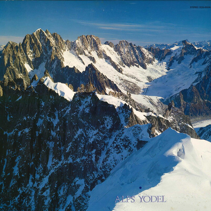 ・アーティスト Various ・タイトル Alps Yodel ・レーベル・型番 EMI EOS60036 ・フォーマット LPレコード ・コンディション(盤) 非常に良い(EX) ・コンディション(ジャケット) 良い (VG+) ・コンディション(帯) 良い (VG+) ・特記事項 【カバーに目立つ染み】【オビに汚れ】 サンプル画像です。実際の商品の画像ではありません 商品写真はバーコード/カタログ番号に対応したサンプル画像ですので、お送りする商品の画像ではありません。帯やライナーなどの付属品は、特記事項に記載されている場合のみ含まれます。プロモやカラーレコードなどの仕様についても、該当する場合のみ特記事項に記載しています。 【ご購入前に必ずご確認ください】 ・本店サイト(www.recordcity.jp)とは価格、送料が違います ・本店サイト、その他支店のオーダーとは同梱発送できません ・注文確定後に別の注文を頂いた場合、注文同士の同梱は致しかねます。 ・別倉庫から発送しているため、店頭受け渡しは対応しておりません ・一部商品は他の通販サイトでも販売しているため、ご注文のタイミングによっては商品のご用意ができない場合がございます。 ・土日祝日はお休みです 金曜・祝前日9時以降のご連絡またはご入金は、返答または発送が週明け・祝日明けに順次対応となります。 ・ご購入後のキャンセル不可 ご購入後のキャンセルはいかなる理由においてもお受けできません。ご了承の上、ご購入くださいませ。 ・日本郵便(ゆうパック/ゆうメール)によるお届けになります。 ・中古品であることをご理解ください 当ストアでは中古商品を主に販売しております。中古品であることをご理解の上ご購入ください。また、一部商品はRecordCityオンラインストアで試聴可能です。 ・返品について お客様のご都合による返品は一切承っておりません。 表記の内容と実際の商品に相違がある場合、また針飛び等で返品・返金をご希望される場合は、商品の到着後1週間以内にご連絡ください。商品の返送をこちらで確認後、キャンセル・返金を行います。 コンディションVG以下の商品は返品できません。プレイに影響のない表面のこすれ傷、プレス起因のノイズ盤は返品の対象外です。 【コンディション表記】 ・ほぼ新品(M-)(Like New) 完全な新品。未使用。当店ではほぼ使用しません ・非常に良い(EX)(Excellent) 中古盤として美品な状態。わずかな経年を感じるものの傷みを感じさせない、当店基準で最高の状態 ・良い(VG+)(Very Good Plus) 丁寧に扱われた中古品で、軽い使用感がみられる。 ・可(VG)(Acceptable) 使い込まれた中古品で、「良い」よりもさらに使用感がみられる。 ・悪い(VG-)(Bad) 状態が悪いアイテム。使用の保障はなく、再生不可、針飛び、目立つノイズがあるかもしれない。状態によるクレーム不可。返品不可。 ・非常に悪い(G)(Very Bad) 「悪い」よりさらに状態が悪いアイテム。使用の保障はなく、再生不可、針飛び、目立つノイズがあるかもしれない。状態によるクレーム不可。返品不可。 ・ジャンク(Fair)(Junk/Fair) 割れている、反っている、水ダメージがある、カビ、ジャケットが分離している、ひどい書き込み、ひどい擦れなど最低の状態。使用の保障はなく、再生不可、針飛び、目立つノイズがあるかもしれない。状態によるクレーム不可。返品不可。 ・ジャンク(Poor)(Junk/Poor) 割れている、反っている、水ダメージがある、カビ、ジャケットが分離している、ひどい書き込み、ひどい擦れなど最低の状態。使用の保障はなく、再生不可、針飛び、目立つノイズがあるかもしれない。状態によるクレーム不可。返品不可。