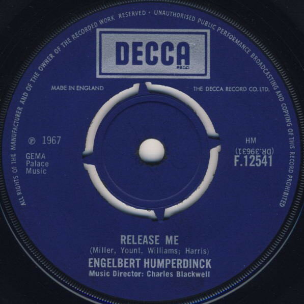 ・アーティスト Engelbert Humperdinck ・タイトル Release Me ・レーベル・型番 Decca F12541 ・フォーマット 7" ・コンディション(盤) 可 (VG) ・コンディション(ジャケット) ・コンディション(帯) オビなし ・特記事項 【センターなし】 サンプル画像です。実際の商品の画像ではありません 商品写真はバーコード/カタログ番号に対応したサンプル画像ですので、お送りする商品の画像ではありません。帯やライナーなどの付属品は、特記事項に記載されている場合のみ含まれます。プロモやカラーレコードなどの仕様についても、該当する場合のみ特記事項に記載しています。 【ご購入前に必ずご確認ください】 ・本店サイト(www.recordcity.jp)とは価格、送料が違います ・本店サイト、その他支店のオーダーとは同梱発送できません ・注文確定後に別の注文を頂いた場合、注文同士の同梱は致しかねます。 ・別倉庫から発送しているため、店頭受け渡しは対応しておりません ・一部商品は他の通販サイトでも販売しているため、ご注文のタイミングによっては商品のご用意ができない場合がございます。 ・土日祝日はお休みです 金曜・祝前日9時以降のご連絡またはご入金は、返答または発送が週明け・祝日明けに順次対応となります。 ・ご購入後のキャンセル不可 ご購入後のキャンセルはいかなる理由においてもお受けできません。ご了承の上、ご購入くださいませ。 ・日本郵便(ゆうパック/ゆうメール)によるお届けになります。 ・中古品であることをご理解ください 当ストアでは中古商品を主に販売しております。中古品であることをご理解の上ご購入ください。また、一部商品はRecordCityオンラインストアで試聴可能です。 ・返品について お客様のご都合による返品は一切承っておりません。 表記の内容と実際の商品に相違がある場合、また針飛び等で返品・返金をご希望される場合は、商品の到着後1週間以内にご連絡ください。商品の返送をこちらで確認後、キャンセル・返金を行います。 コンディションVG以下の商品は返品できません。プレイに影響のない表面のこすれ傷、プレス起因のノイズ盤は返品の対象外です。 【コンディション表記】 ・ほぼ新品(M-)(Like New) 完全な新品。未使用。当店ではほぼ使用しません ・非常に良い(EX)(Excellent) 中古盤として美品な状態。わずかな経年を感じるものの傷みを感じさせない、当店基準で最高の状態 ・良い(VG+)(Very Good Plus) 丁寧に扱われた中古品で、軽い使用感がみられる。 ・可(VG)(Acceptable) 使い込まれた中古品で、「良い」よりもさらに使用感がみられる。 ・悪い(VG-)(Bad) 状態が悪いアイテム。使用の保障はなく、再生不可、針飛び、目立つノイズがあるかもしれない。状態によるクレーム不可。返品不可。 ・非常に悪い(G)(Very Bad) 「悪い」よりさらに状態が悪いアイテム。使用の保障はなく、再生不可、針飛び、目立つノイズがあるかもしれない。状態によるクレーム不可。返品不可。 ・ジャンク(Fair)(Junk/Fair) 割れている、反っている、水ダメージがある、カビ、ジャケットが分離している、ひどい書き込み、ひどい擦れなど最低の状態。使用の保障はなく、再生不可、針飛び、目立つノイズがあるかもしれない。状態によるクレーム不可。返品不可。 ・ジャンク(Poor)(Junk/Poor) 割れている、反っている、水ダメージがある、カビ、ジャケットが分離している、ひどい書き込み、ひどい擦れなど最低の状態。使用の保障はなく、再生不可、針飛び、目立つノイズがあるかもしれない。状態によるクレーム不可。返品不可。