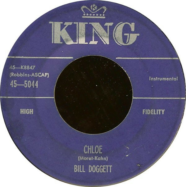 ・アーティスト Bill Doggett ・タイトル Chloe / Number Three ・レーベル・型番 King Records (3) 455044 ・フォーマット 7" ・コンディション(盤) 可 (VG) ・コンディション(ジャケット) プレインカバー（元ジャケット／カバー無し） ・コンディション(帯) オビなし ・特記事項 【盤に小さいキズ】 サンプル画像です。実際の商品の画像ではありません 商品写真はバーコード/カタログ番号に対応したサンプル画像ですので、お送りする商品の画像ではありません。帯やライナーなどの付属品は、特記事項に記載されている場合のみ含まれます。プロモやカラーレコードなどの仕様についても、該当する場合のみ特記事項に記載しています。 【ご購入前に必ずご確認ください】 ・本店サイト(www.recordcity.jp)とは価格、送料が違います ・本店サイト、その他支店のオーダーとは同梱発送できません ・注文確定後に別の注文を頂いた場合、注文同士の同梱は致しかねます。 ・別倉庫から発送しているため、店頭受け渡しは対応しておりません ・一部商品は他の通販サイトでも販売しているため、ご注文のタイミングによっては商品のご用意ができない場合がございます。 ・土日祝日はお休みです 金曜・祝前日9時以降のご連絡またはご入金は、返答または発送が週明け・祝日明けに順次対応となります。 ・ご購入後のキャンセル不可 ご購入後のキャンセルはいかなる理由においてもお受けできません。ご了承の上、ご購入くださいませ。 ・日本郵便(ゆうパック/ゆうメール)によるお届けになります。 ・中古品であることをご理解ください 当ストアでは中古商品を主に販売しております。中古品であることをご理解の上ご購入ください。また、一部商品はRecordCityオンラインストアで試聴可能です。 ・返品について お客様のご都合による返品は一切承っておりません。 表記の内容と実際の商品に相違がある場合、また針飛び等で返品・返金をご希望される場合は、商品の到着後1週間以内にご連絡ください。商品の返送をこちらで確認後、キャンセル・返金を行います。 コンディションVG以下の商品は返品できません。プレイに影響のない表面のこすれ傷、プレス起因のノイズ盤は返品の対象外です。 【コンディション表記】 ・ほぼ新品(M-)(Like New) 完全な新品。未使用。当店ではほぼ使用しません ・非常に良い(EX)(Excellent) 中古盤として美品な状態。わずかな経年を感じるものの傷みを感じさせない、当店基準で最高の状態 ・良い(VG+)(Very Good Plus) 丁寧に扱われた中古品で、軽い使用感がみられる。 ・可(VG)(Acceptable) 使い込まれた中古品で、「良い」よりもさらに使用感がみられる。 ・悪い(VG-)(Bad) 状態が悪いアイテム。使用の保障はなく、再生不可、針飛び、目立つノイズがあるかもしれない。状態によるクレーム不可。返品不可。 ・非常に悪い(G)(Very Bad) 「悪い」よりさらに状態が悪いアイテム。使用の保障はなく、再生不可、針飛び、目立つノイズがあるかもしれない。状態によるクレーム不可。返品不可。 ・ジャンク(Fair)(Junk/Fair) 割れている、反っている、水ダメージがある、カビ、ジャケットが分離している、ひどい書き込み、ひどい擦れなど最低の状態。使用の保障はなく、再生不可、針飛び、目立つノイズがあるかもしれない。状態によるクレーム不可。返品不可。 ・ジャンク(Poor)(Junk/Poor) 割れている、反っている、水ダメージがある、カビ、ジャケットが分離している、ひどい書き込み、ひどい擦れなど最低の状態。使用の保障はなく、再生不可、針飛び、目立つノイズがあるかもしれない。状態によるクレーム不可。返品不可。