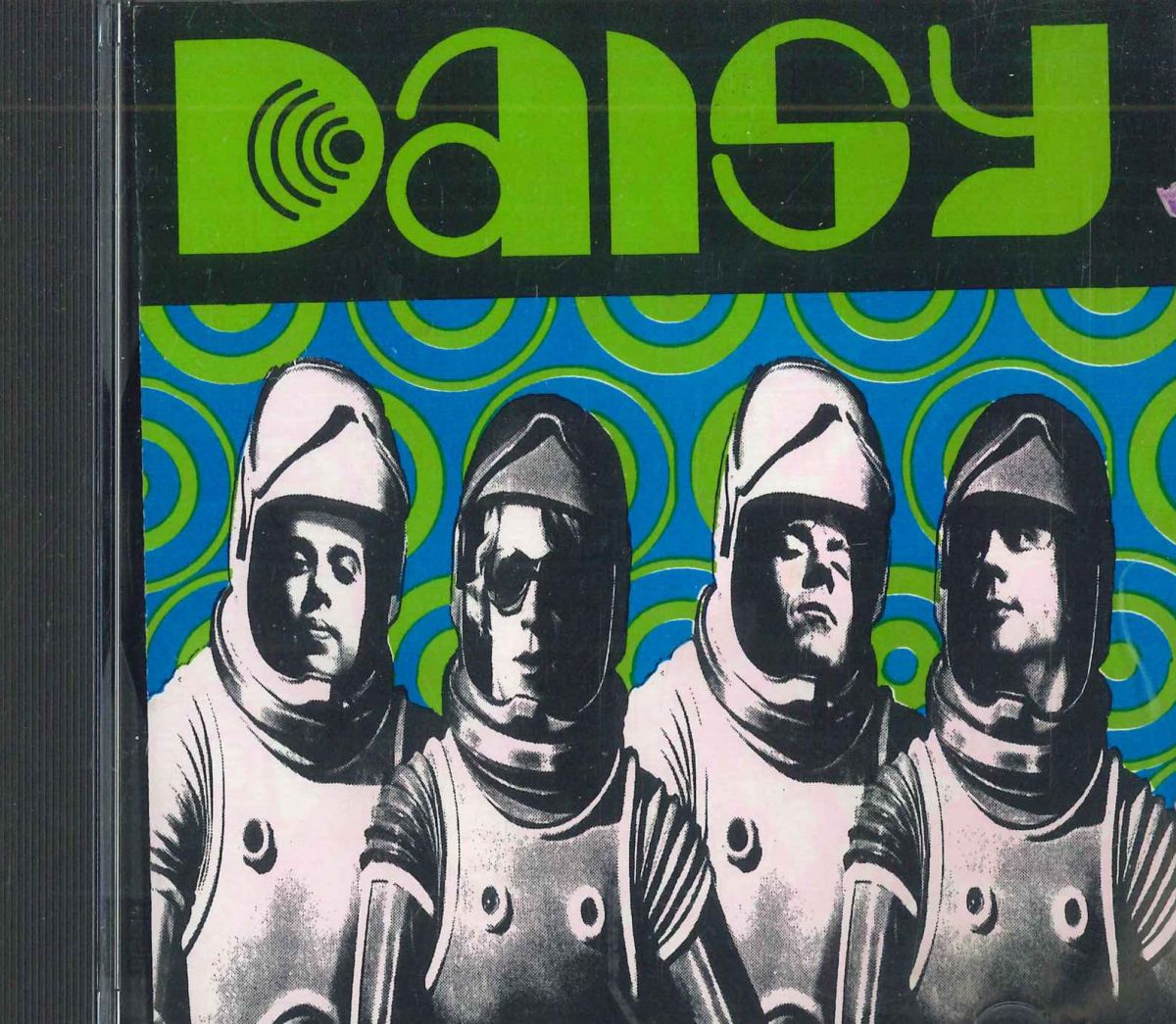 ・アーティスト Daisy ・タイトル Hum Of D.a.i.s.y. ・レーベル・型番 NOT ON LABEL PO5 ・フォーマット CD ・コンディション(盤) 非常に良い(EX) ・コンディション(ジャケット) 良い (VG+) ・コンディション(帯) オビなし ・特記事項 【ケース擦れ】【ケース変色】 サンプル画像です。実際の商品の画像ではありません 商品写真はバーコード/カタログ番号に対応したサンプル画像ですので、お送りする商品の画像ではありません。帯やライナーなどの付属品は、特記事項に記載されている場合のみ含まれます。プロモやカラーレコードなどの仕様についても、該当する場合のみ特記事項に記載しています。 【ご購入前に必ずご確認ください】 ・本店サイト(www.recordcity.jp)とは価格、送料が違います ・本店サイト、その他支店のオーダーとは同梱発送できません ・注文確定後に別の注文を頂いた場合、注文同士の同梱は致しかねます。 ・別倉庫から発送しているため、店頭受け渡しは対応しておりません ・一部商品は他の通販サイトでも販売しているため、ご注文のタイミングによっては商品のご用意ができない場合がございます。 ・土日祝日はお休みです 金曜・祝前日9時以降のご連絡またはご入金は、返答または発送が週明け・祝日明けに順次対応となります。 ・ご購入後のキャンセル不可 ご購入後のキャンセルはいかなる理由においてもお受けできません。ご了承の上、ご購入くださいませ。 ・日本郵便(ゆうパック/ゆうメール)によるお届けになります。 ・中古品であることをご理解ください 当ストアでは中古商品を主に販売しております。中古品であることをご理解の上ご購入ください。また、一部商品はRecordCityオンラインストアで試聴可能です。 ・返品について お客様のご都合による返品は一切承っておりません。 表記の内容と実際の商品に相違がある場合、また針飛び等で返品・返金をご希望される場合は、商品の到着後1週間以内にご連絡ください。商品の返送をこちらで確認後、キャンセル・返金を行います。 コンディションVG以下の商品は返品できません。プレイに影響のない表面のこすれ傷、プレス起因のノイズ盤は返品の対象外です。 【コンディション表記】 ・ほぼ新品(M-)(Like New) 完全な新品。未使用。当店ではほぼ使用しません ・非常に良い(EX)(Excellent) 中古盤として美品な状態。わずかな経年を感じるものの傷みを感じさせない、当店基準で最高の状態 ・良い(VG+)(Very Good Plus) 丁寧に扱われた中古品で、軽い使用感がみられる。 ・可(VG)(Acceptable) 使い込まれた中古品で、「良い」よりもさらに使用感がみられる。 ・悪い(VG-)(Bad) 状態が悪いアイテム。使用の保障はなく、再生不可、針飛び、目立つノイズがあるかもしれない。状態によるクレーム不可。返品不可。 ・非常に悪い(G)(Very Bad) 「悪い」よりさらに状態が悪いアイテム。使用の保障はなく、再生不可、針飛び、目立つノイズがあるかもしれない。状態によるクレーム不可。返品不可。 ・ジャンク(Fair)(Junk/Fair) 割れている、反っている、水ダメージがある、カビ、ジャケットが分離している、ひどい書き込み、ひどい擦れなど最低の状態。使用の保障はなく、再生不可、針飛び、目立つノイズがあるかもしれない。状態によるクレーム不可。返品不可。 ・ジャンク(Poor)(Junk/Poor) 割れている、反っている、水ダメージがある、カビ、ジャケットが分離している、ひどい書き込み、ひどい擦れなど最低の状態。使用の保障はなく、再生不可、針飛び、目立つノイズがあるかもしれない。状態によるクレーム不可。返品不可。