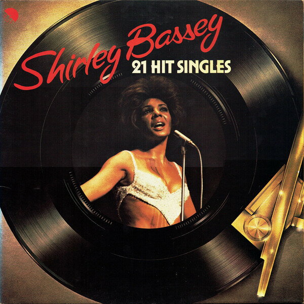 ・アーティスト Shirley Bassey ・タイトル 21 Hit Singles ・レーベル・型番 EMI EMTC105 ・フォーマット LP ・コンディション(盤) 良い (VG+) ・コンディション(ジャケット) 可 (VG) ・コンディション(帯) オビなし ・特記事項 【カバー抜け】【盤に目立った跡】 サンプル画像です。実際の商品の画像ではありません 商品写真はバーコード/カタログ番号に対応したサンプル画像ですので、お送りする商品の画像ではありません。帯やライナーなどの付属品は、特記事項に記載されている場合のみ含まれます。プロモやカラーレコードなどの仕様についても、該当する場合のみ特記事項に記載しています。 【ご購入前に必ずご確認ください】 ・本店サイト(www.recordcity.jp)とは価格、送料が違います ・本店サイト、その他支店のオーダーとは同梱発送できません ・注文確定後に別の注文を頂いた場合、注文同士の同梱は致しかねます。 ・別倉庫から発送しているため、店頭受け渡しは対応しておりません ・一部商品は他の通販サイトでも販売しているため、ご注文のタイミングによっては商品のご用意ができない場合がございます。 ・土日祝日はお休みです 金曜・祝前日9時以降のご連絡またはご入金は、返答または発送が週明け・祝日明けに順次対応となります。 ・ご購入後のキャンセル不可 ご購入後のキャンセルはいかなる理由においてもお受けできません。ご了承の上、ご購入くださいませ。 ・日本郵便(ゆうパック/ゆうメール)によるお届けになります。 ・中古品であることをご理解ください 当ストアでは中古商品を主に販売しております。中古品であることをご理解の上ご購入ください。また、一部商品はRecordCityオンラインストアで試聴可能です。 ・返品について お客様のご都合による返品は一切承っておりません。 表記の内容と実際の商品に相違がある場合、また針飛び等で返品・返金をご希望される場合は、商品の到着後1週間以内にご連絡ください。商品の返送をこちらで確認後、キャンセル・返金を行います。 コンディションVG以下の商品は返品できません。プレイに影響のない表面のこすれ傷、プレス起因のノイズ盤は返品の対象外です。 【コンディション表記】 ・ほぼ新品(M-)(Like New) 完全な新品。未使用。当店ではほぼ使用しません ・非常に良い(EX)(Excellent) 中古盤として美品な状態。わずかな経年を感じるものの傷みを感じさせない、当店基準で最高の状態 ・良い(VG+)(Very Good Plus) 丁寧に扱われた中古品で、軽い使用感がみられる。 ・可(VG)(Acceptable) 使い込まれた中古品で、「良い」よりもさらに使用感がみられる。 ・悪い(VG-)(Bad) 状態が悪いアイテム。使用の保障はなく、再生不可、針飛び、目立つノイズがあるかもしれない。状態によるクレーム不可。返品不可。 ・非常に悪い(G)(Very Bad) 「悪い」よりさらに状態が悪いアイテム。使用の保障はなく、再生不可、針飛び、目立つノイズがあるかもしれない。状態によるクレーム不可。返品不可。 ・ジャンク(Fair)(Junk/Fair) 割れている、反っている、水ダメージがある、カビ、ジャケットが分離している、ひどい書き込み、ひどい擦れなど最低の状態。使用の保障はなく、再生不可、針飛び、目立つノイズがあるかもしれない。状態によるクレーム不可。返品不可。 ・ジャンク(Poor)(Junk/Poor) 割れている、反っている、水ダメージがある、カビ、ジャケットが分離している、ひどい書き込み、ひどい擦れなど最低の状態。使用の保障はなく、再生不可、針飛び、目立つノイズがあるかもしれない。状態によるクレーム不可。返品不可。