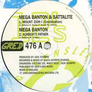 ・アーティスト Mega Banton & Sattalite ・タイトル Mount Zion I ・レーベル・型番 Greensleeves Records GRED476 ・フォーマット 12" ・コンディション(盤) 非常に良い(EX) ・コンディション(ジャケット) 良い (VG+) ・コンディション(帯) オビあり ・特記事項 【帯付き】 サンプル画像です。実際の商品の画像ではありません 商品写真はバーコード/カタログ番号に対応したサンプル画像ですので、お送りする商品の画像ではありません。帯やライナーなどの付属品は、特記事項に記載されている場合のみ含まれます。プロモやカラーレコードなどの仕様についても、該当する場合のみ特記事項に記載しています。 【ご購入前に必ずご確認ください】 ・本店サイト(www.recordcity.jp)とは価格、送料が違います ・本店サイト、その他支店のオーダーとは同梱発送できません ・注文確定後に別の注文を頂いた場合、注文同士の同梱は致しかねます。 ・別倉庫から発送しているため、店頭受け渡しは対応しておりません ・一部商品は他の通販サイトでも販売しているため、ご注文のタイミングによっては商品のご用意ができない場合がございます。 ・土日祝日はお休みです 金曜・祝前日9時以降のご連絡またはご入金は、返答または発送が週明け・祝日明けに順次対応となります。 ・ご購入後のキャンセル不可 ご購入後のキャンセルはいかなる理由においてもお受けできません。ご了承の上、ご購入くださいませ。 ・日本郵便(ゆうパック/ゆうメール)によるお届けになります。 ・中古品であることをご理解ください 当ストアでは中古商品を主に販売しております。中古品であることをご理解の上ご購入ください。また、一部商品はRecordCityオンラインストアで試聴可能です。 ・返品について お客様のご都合による返品は一切承っておりません。 表記の内容と実際の商品に相違がある場合、また針飛び等で返品・返金をご希望される場合は、商品の到着後1週間以内にご連絡ください。商品の返送をこちらで確認後、キャンセル・返金を行います。 コンディションVG以下の商品は返品できません。プレイに影響のない表面のこすれ傷、プレス起因のノイズ盤は返品の対象外です。 【コンディション表記】 ・ほぼ新品(M-)(Like New) 完全な新品。未使用。当店ではほぼ使用しません ・非常に良い(EX)(Excellent) 中古盤として美品な状態。わずかな経年を感じるものの傷みを感じさせない、当店基準で最高の状態 ・良い(VG+)(Very Good Plus) 丁寧に扱われた中古品で、軽い使用感がみられる。 ・可(VG)(Acceptable) 使い込まれた中古品で、「良い」よりもさらに使用感がみられる。 ・悪い(VG-)(Bad) 状態が悪いアイテム。使用の保障はなく、再生不可、針飛び、目立つノイズがあるかもしれない。状態によるクレーム不可。返品不可。 ・非常に悪い(G)(Very Bad) 「悪い」よりさらに状態が悪いアイテム。使用の保障はなく、再生不可、針飛び、目立つノイズがあるかもしれない。状態によるクレーム不可。返品不可。 ・ジャンク(Fair)(Junk/Fair) 割れている、反っている、水ダメージがある、カビ、ジャケットが分離している、ひどい書き込み、ひどい擦れなど最低の状態。使用の保障はなく、再生不可、針飛び、目立つノイズがあるかもしれない。状態によるクレーム不可。返品不可。 ・ジャンク(Poor)(Junk/Poor) 割れている、反っている、水ダメージがある、カビ、ジャケットが分離している、ひどい書き込み、ひどい擦れなど最低の状態。使用の保障はなく、再生不可、針飛び、目立つノイズがあるかもしれない。状態によるクレーム不可。返品不可。
