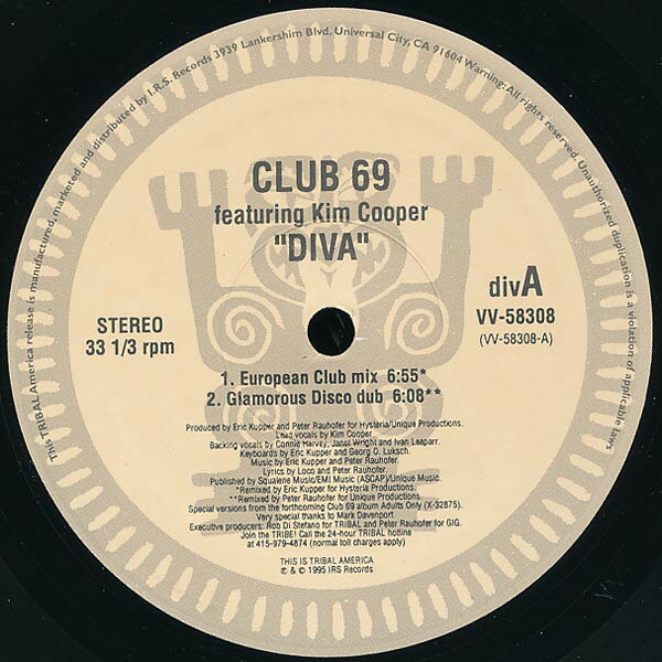 ・アーティスト Club 69, Kim Cooper ・タイトル Diva ・レーベル・型番 TRIBAL America VV58308 ・フォーマット 12インチレコード ・コンディション(盤) 良い (VG+) ・コンディション(ジャケット) 良い (VG+) ・コンディション(帯) オビなし ・特記事項 サンプル画像です。実際の商品の画像ではありません 商品写真はバーコード/カタログ番号に対応したサンプル画像ですので、お送りする商品の画像ではありません。帯やライナーなどの付属品は、特記事項に記載されている場合のみ含まれます。プロモやカラーレコードなどの仕様についても、該当する場合のみ特記事項に記載しています。 【ご購入前に必ずご確認ください】 ・本店サイト(www.recordcity.jp)とは価格、送料が違います ・本店サイト、その他支店のオーダーとは同梱発送できません ・注文確定後に別の注文を頂いた場合、注文同士の同梱は致しかねます。 ・別倉庫から発送しているため、店頭受け渡しは対応しておりません ・一部商品は他の通販サイトでも販売しているため、ご注文のタイミングによっては商品のご用意ができない場合がございます。 ・土日祝日はお休みです 金曜・祝前日9時以降のご連絡またはご入金は、返答または発送が週明け・祝日明けに順次対応となります。 ・ご購入後のキャンセル不可 ご購入後のキャンセルはいかなる理由においてもお受けできません。ご了承の上、ご購入くださいませ。 ・日本郵便(ゆうパック/ゆうメール)によるお届けになります。 ・中古品であることをご理解ください 当ストアでは中古商品を主に販売しております。中古品であることをご理解の上ご購入ください。また、一部商品はRecordCityオンラインストアで試聴可能です。 ・返品について お客様のご都合による返品は一切承っておりません。 表記の内容と実際の商品に相違がある場合、また針飛び等で返品・返金をご希望される場合は、商品の到着後1週間以内にご連絡ください。商品の返送をこちらで確認後、キャンセル・返金を行います。 コンディションVG以下の商品は返品できません。プレイに影響のない表面のこすれ傷、プレス起因のノイズ盤は返品の対象外です。 【コンディション表記】 ・ほぼ新品(M-)(Like New) 完全な新品。未使用。当店ではほぼ使用しません ・非常に良い(EX)(Excellent) 中古盤として美品な状態。わずかな経年を感じるものの傷みを感じさせない、当店基準で最高の状態 ・良い(VG+)(Very Good Plus) 丁寧に扱われた中古品で、軽い使用感がみられる。 ・可(VG)(Acceptable) 使い込まれた中古品で、「良い」よりもさらに使用感がみられる。 ・悪い(VG-)(Bad) 状態が悪いアイテム。使用の保障はなく、再生不可、針飛び、目立つノイズがあるかもしれない。状態によるクレーム不可。返品不可。 ・非常に悪い(G)(Very Bad) 「悪い」よりさらに状態が悪いアイテム。使用の保障はなく、再生不可、針飛び、目立つノイズがあるかもしれない。状態によるクレーム不可。返品不可。 ・ジャンク(Fair)(Junk/Fair) 割れている、反っている、水ダメージがある、カビ、ジャケットが分離している、ひどい書き込み、ひどい擦れなど最低の状態。使用の保障はなく、再生不可、針飛び、目立つノイズがあるかもしれない。状態によるクレーム不可。返品不可。 ・ジャンク(Poor)(Junk/Poor) 割れている、反っている、水ダメージがある、カビ、ジャケットが分離している、ひどい書き込み、ひどい擦れなど最低の状態。使用の保障はなく、再生不可、針飛び、目立つノイズがあるかもしれない。状態によるクレーム不可。返品不可。