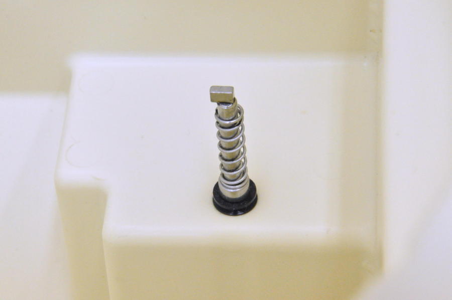 【中古】SUZUMO/鈴茂 寿司ロボ 寿司職人 助人 SSG-GTA/SSG-GTO用 シャフト部スプリングバネ【2本1セッ..