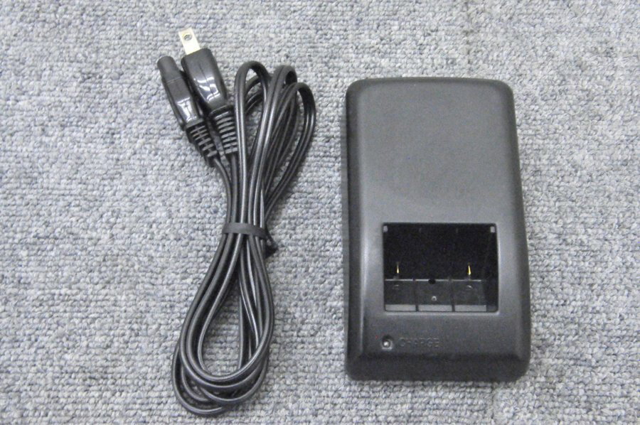 【中古】TOPCON/トプコン トータルステーション用 データコレクタ バッテリー充電器 BC-29■RB-C2001■ ACアダプタ ■FC-1000 FC-2000 FC-100等に使用可能■トータルステーション・測量機器