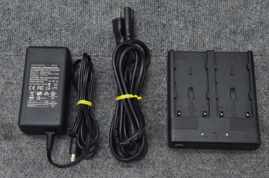 【中古】TOPCON/トプコン トータルステーション QS3A用 充電器 BC-30D■二連式 BT-61Q BT-62Q BT-65Q BT-66Q対応■ SOKKIA/ソキア PENTAX/ペンタックス 多数ご用意！■レーザーポインター搭載■GPT-9005ACの上位機種■