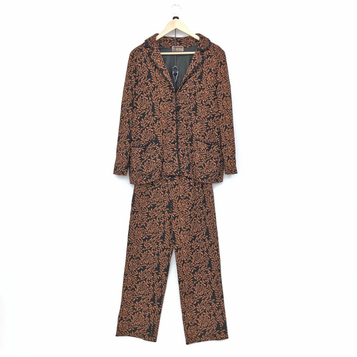 Toyoko Saito トヨコサイトウ ニットジャケット&パンツ 良好 ブラック レディース 上下セット セットアップ 総柄 パンツ裏地あり 【中古】 【202501】