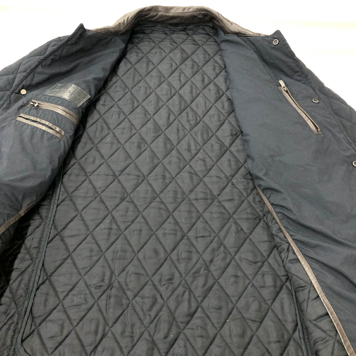 Salvatore Ferragamo サルヴァトーレフェラガモ キルティング コート サイズ:58 ネイビー メンズ レザー使い アウター 【中古】