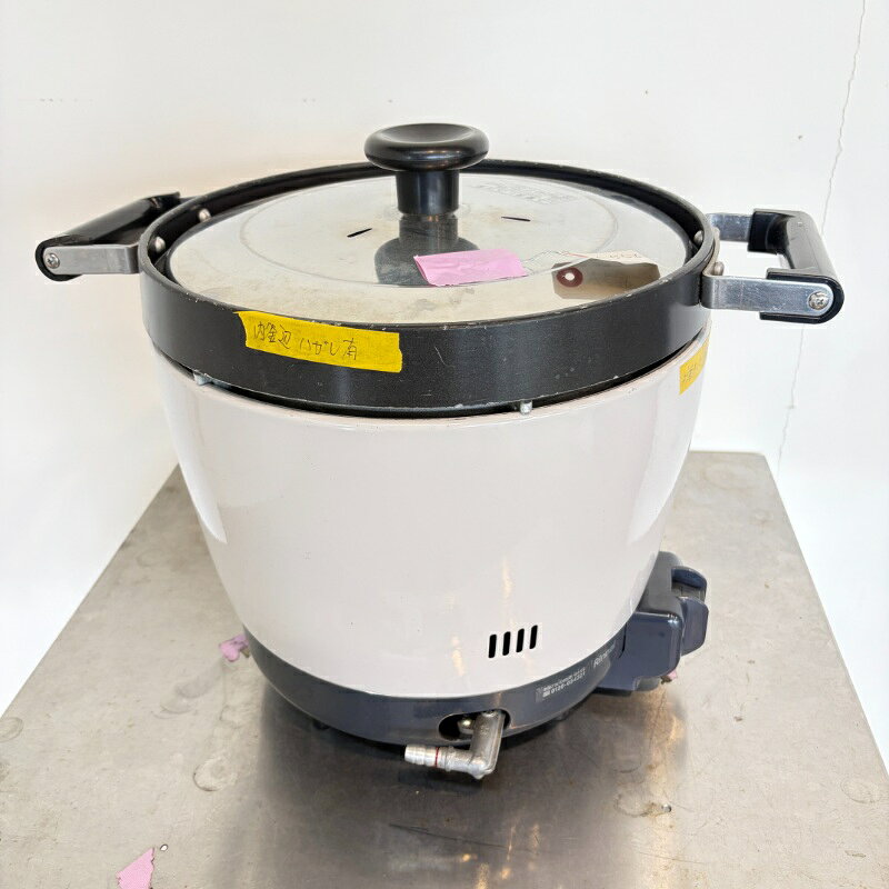 ■商品情報 商品名　　ガス炊飯器 メーカー　リンナイ 型式　　　RR-200CF 年式　　　2024年製 外形寸法　幅446×奥行334.5×高さ374(mm) ガス消費量4.71kW ガス種　　LPG プロパンガス ガス接続口φ9.5mm ガス用ゴム管 重量　　　6.8kg 容量　　　炊飯量:1.4〜3.6L(8?20カップ) 温度帯　　 特記事項　・2升用・電源:単2形乾電池×1個・付属品:取扱説明書※外釜ホーロー、内釜はがれあり※使用に伴うキズ、スレ、汚れあり 保証期間　納品日より3ヶ月（※離島など一部地域は対象外） 送料区分　送料無料（※北海道/沖縄/離島を除く） 注意事項×配送先によっては別途運賃が発生します！※北海道/沖縄/離島への配送は送料無料であっても別途送料お見積りとなります。（ご注文確定後最終運賃をメールにてご案内）×こちらの商品は1点ものです！※実店舗と在庫を共有しているため、在庫数にズレが生じている場合がございます。予めご理解の上ご注文くださいませ。在庫の有無についてはお気軽にお問い合わせください。