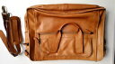 【中古】革製ショルダーバッグ茶色　横約40センチ、縦約30センチ、幅約10センチ