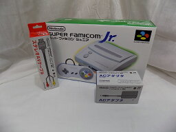 【中古】スーパーファミコン ジュニア　SUPER Famicom Jr.　任天堂　Nintendo　ACアダプタ　AVケーブル　廉価版　レトロ　昔　懐かしい