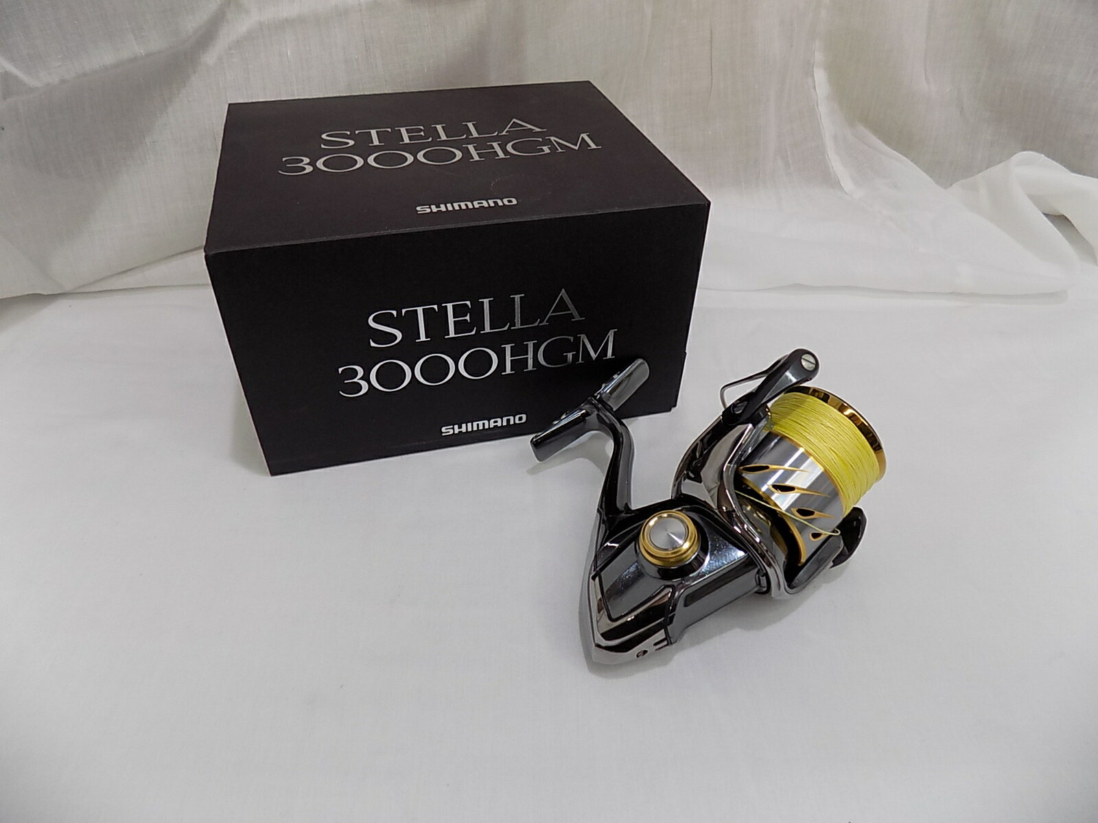 【中古】シマノ SHIMANO 14ステラ STELLA 3000HGM スピニングリール 03283 5SE41F034 右 シマノスピニング 最高峰 箱 海釣り