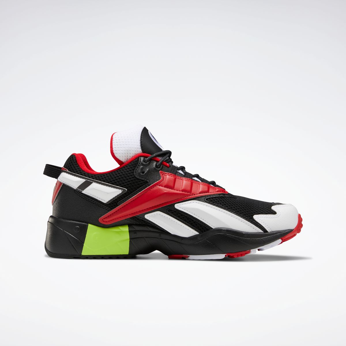 Reebok(リーボック)『インターバル96スウェイ(FX7137)』