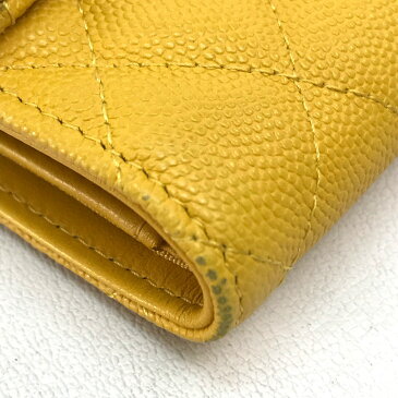 CHANEL シャネル A84401 コンパクトウォレット マトラッセ CC ココマーク 三つ折り財布(小銭入れあり) キャビアスキン レディース イエロー 【中古】