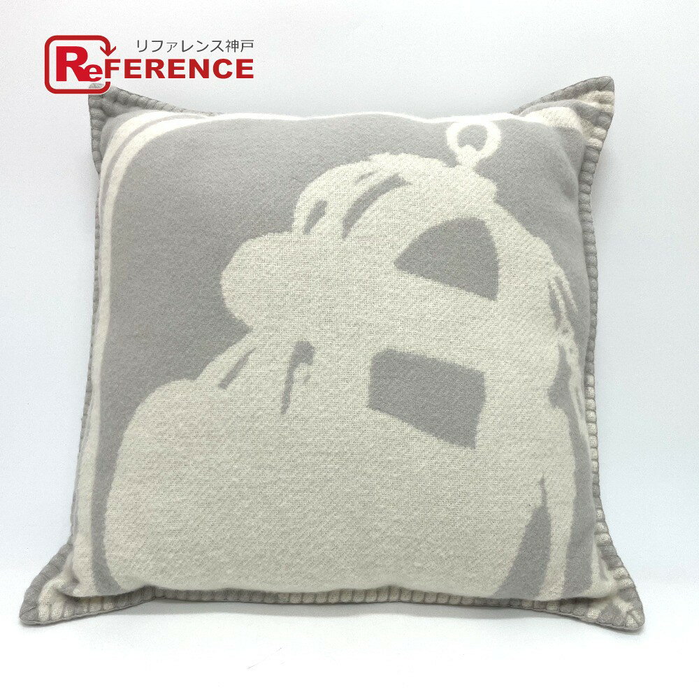 HERMES エルメス 2020-21AW Brides de Gala クッション ウール/カシミヤ ユニセックス グレー×ホワイト 未使用 【中古】のサムネイル