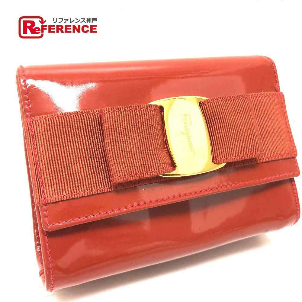 Salvatore Ferragamo サルヴァトーレフェラガモ ヴァラ リボン 小物入れ フラップ ポーチ パテントレザー レディース オレンジ 【中古】