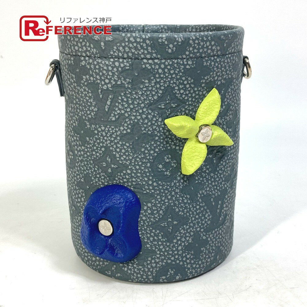 Rakuten - LOUIS VUITTON ルイヴィトン M81572 トリヨン・クライミング チョーク・ポーチ カバン 斜め掛け ショルダーバッグ トリヨンレザー メンズ グレー 【中古】