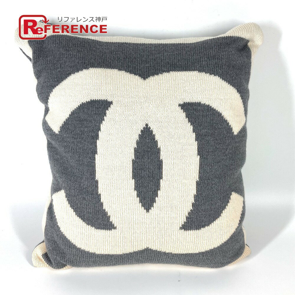 CHANEL シャネル CC ココマーク ダブル フェイス ピロー 枕 インテリア ニット バイカラー クッション ウール/カシミヤ /シルク ユニセックス ホワイトxグレー 【中古】