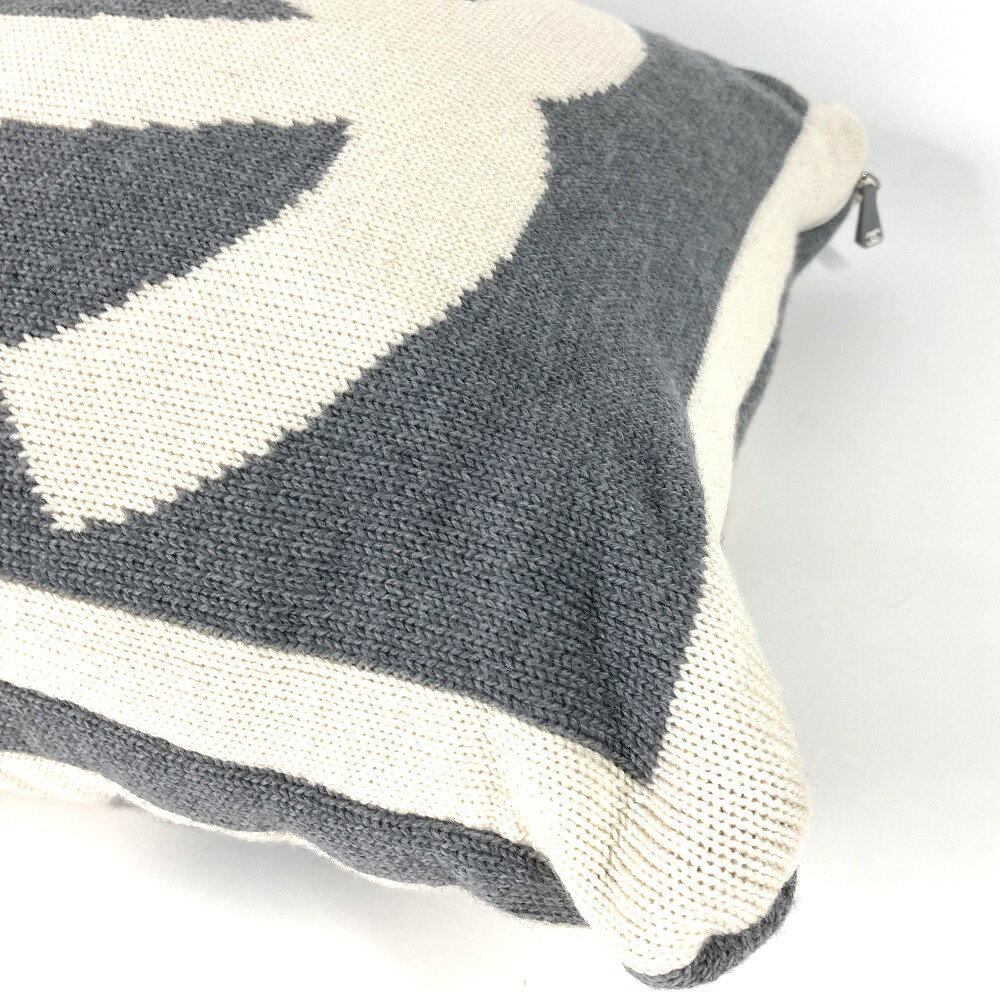 CHANEL シャネル CC ココマーク ダブル フェイス ピロー 枕 インテリア ニット バイカラー クッション ウール/カシミヤ /シルク ユニセックス ホワイトxグレー 【中古】