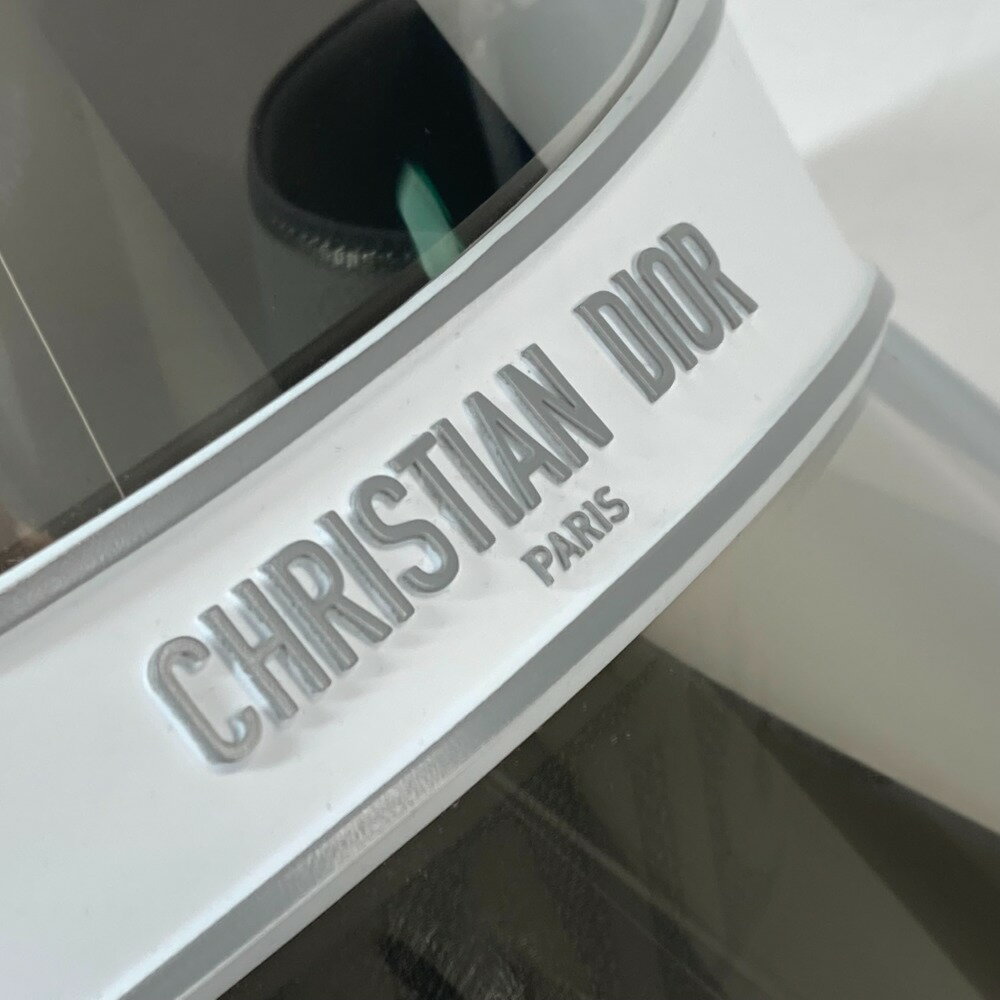 Dior ディオール DIORCLUB ディオールクラブ ロゴ 帽子 バイザー サンバイザー プラスチック レディース ホワイト 新品同様 【中古】
