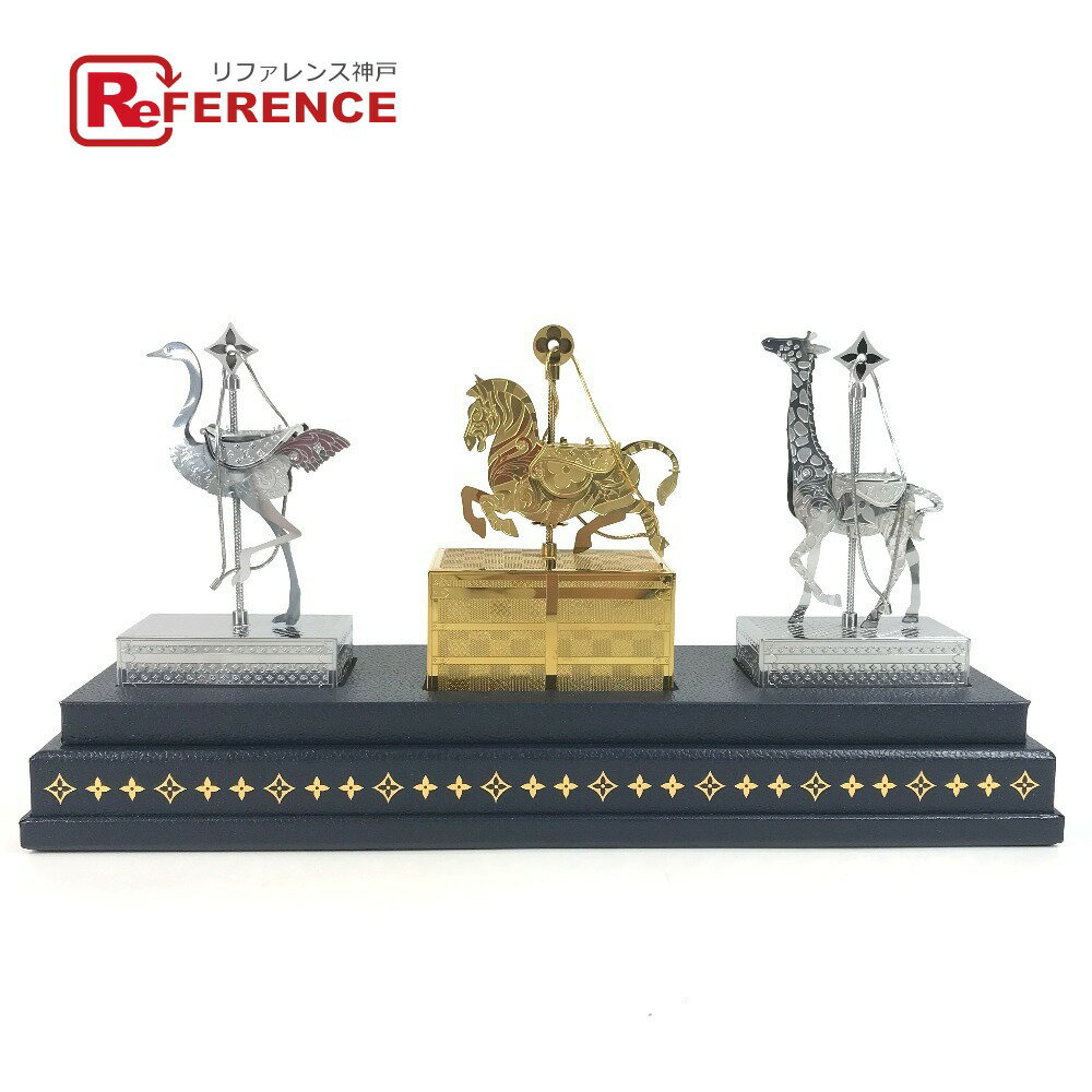 【商品情報】 【商品番号】RB-260114-9 ブランドルイヴィトン ラインVIP顧客限定 ノベルティ 非売品 顧客ホリデーギフト モデルアニマル オーナメント 2024年クリスマス限定 タイプオブジェ インテリア ダチョウ シマウマ キリン 形状オブジェ 対象ユニセックス カラーシルバーxゴールド 素材メタル サイズ W31.8cm×H16.5cm箱計測実寸サイズには多少の誤差がある場合があります。 付属品保存箱 商品説明 レアな非売品のオブジェ3体です。 【商品状態】 程度ランク 新品同様Sランク(数回使用によるダメージはありますが新品同様の綺麗な状態です。) 外側小キズ国内発送は全商品送料無料！ ※海外配送には適用されません。