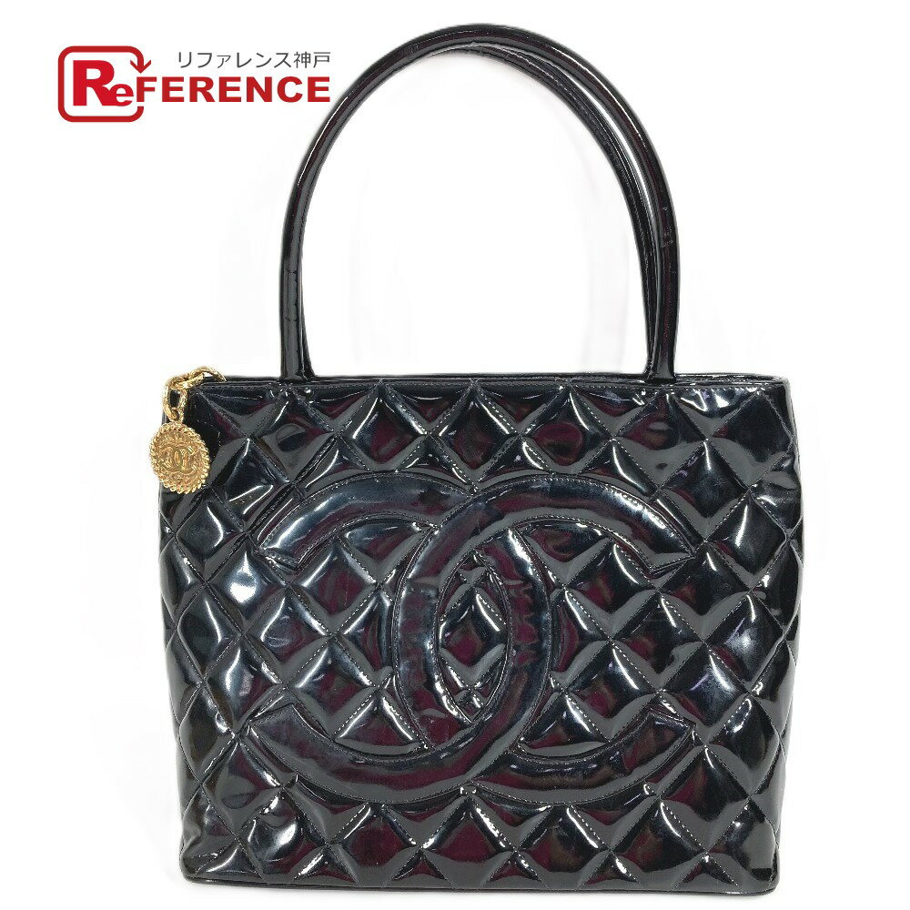 Rakuten - CHANEL シャネル A01804 CC ココマーク ロゴ 復刻トート ハンドバック カバン ショルダーバッグ 肩掛け トートバッグ エナメル レディース ブラック 【中古】